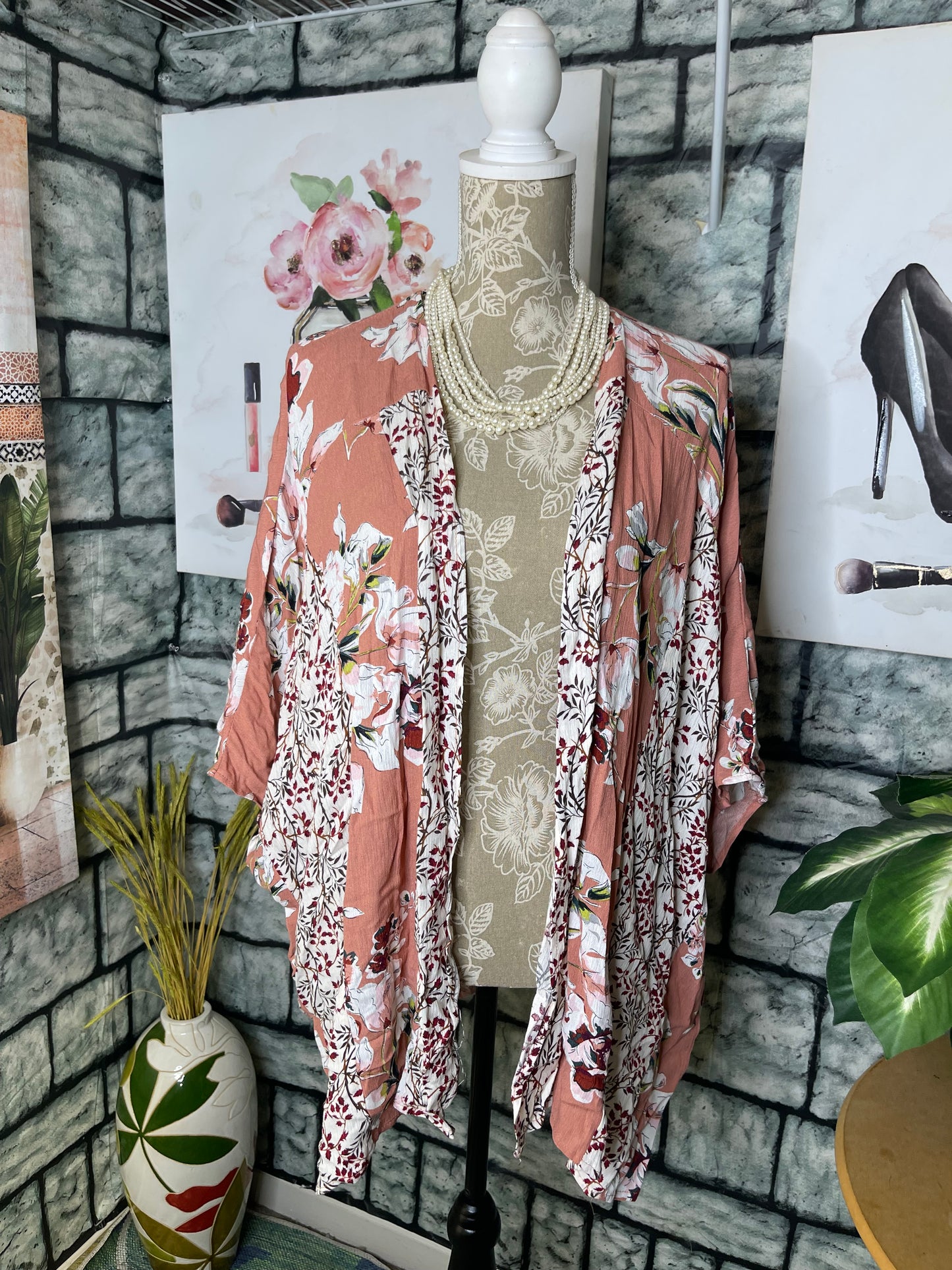 Umgee Pink Floral Cover Blouse Women sz Small / Medium