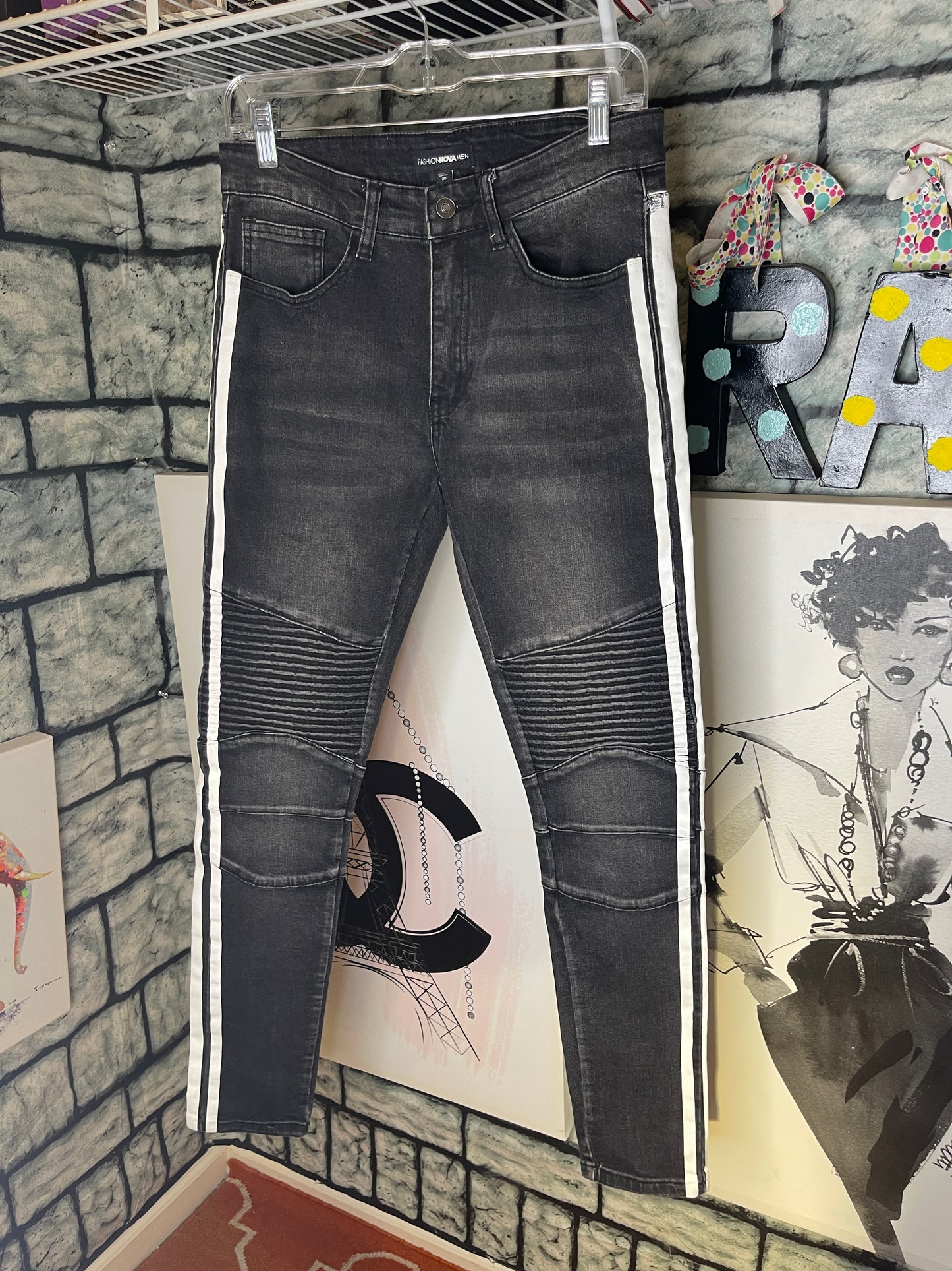 Fashion Nova Men Black and White Jeans Men Sz 30
