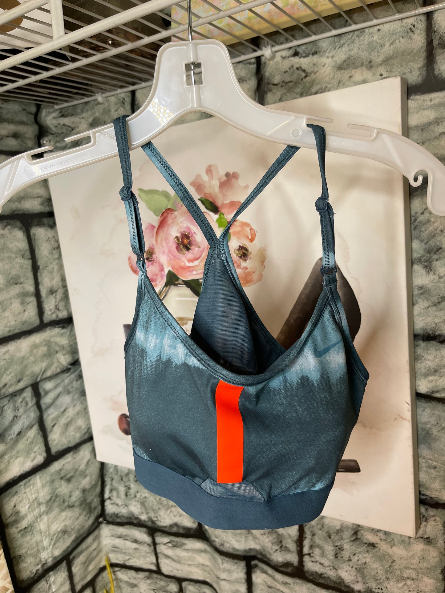 NIKE 5 piece Women sz Medium Bundle (see pics for all items)