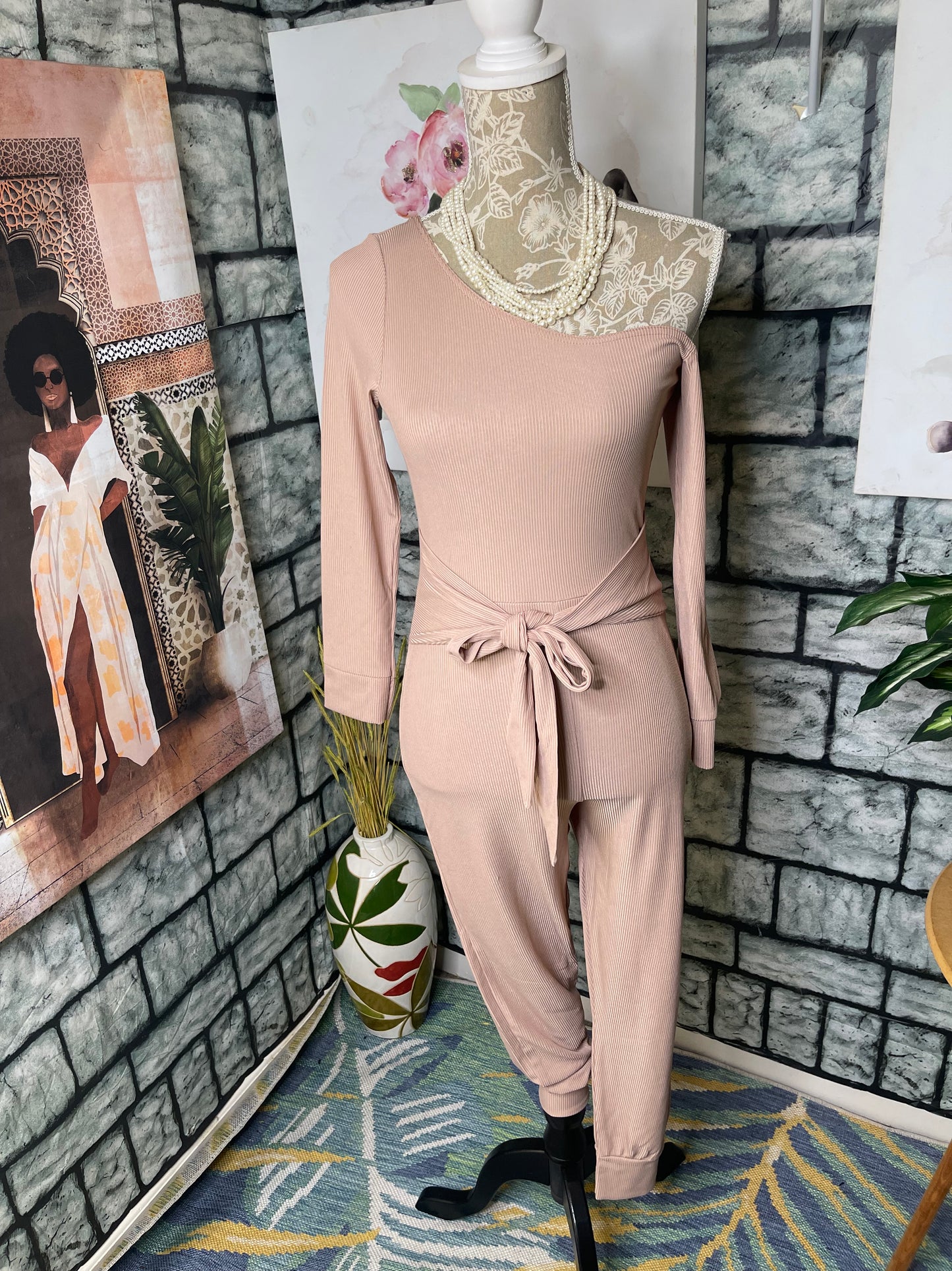 Boohoo Tan Jumpsuit Women sz 2