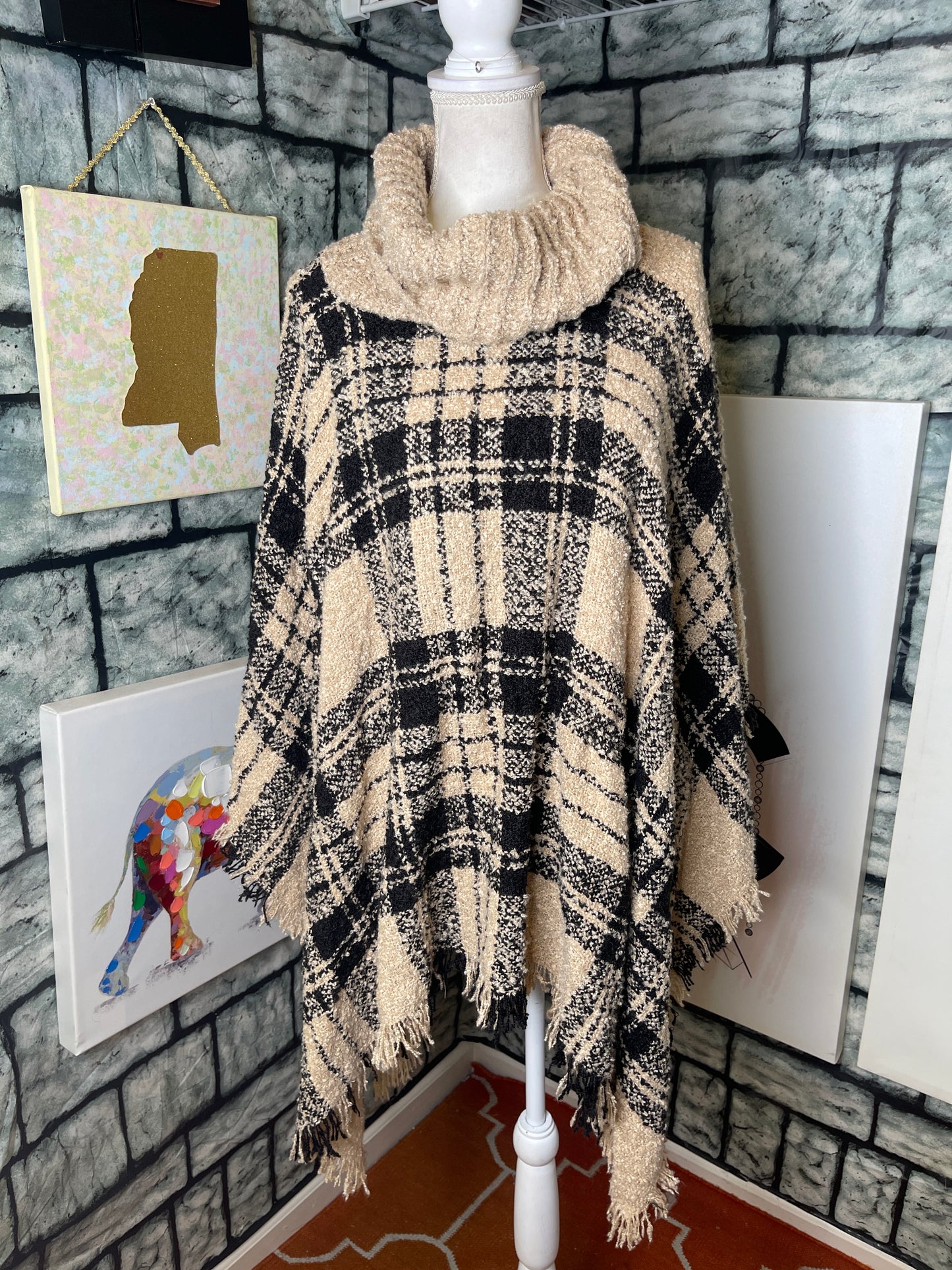 Tan black soft cover women sz Large/ XL (but free arms, free size)