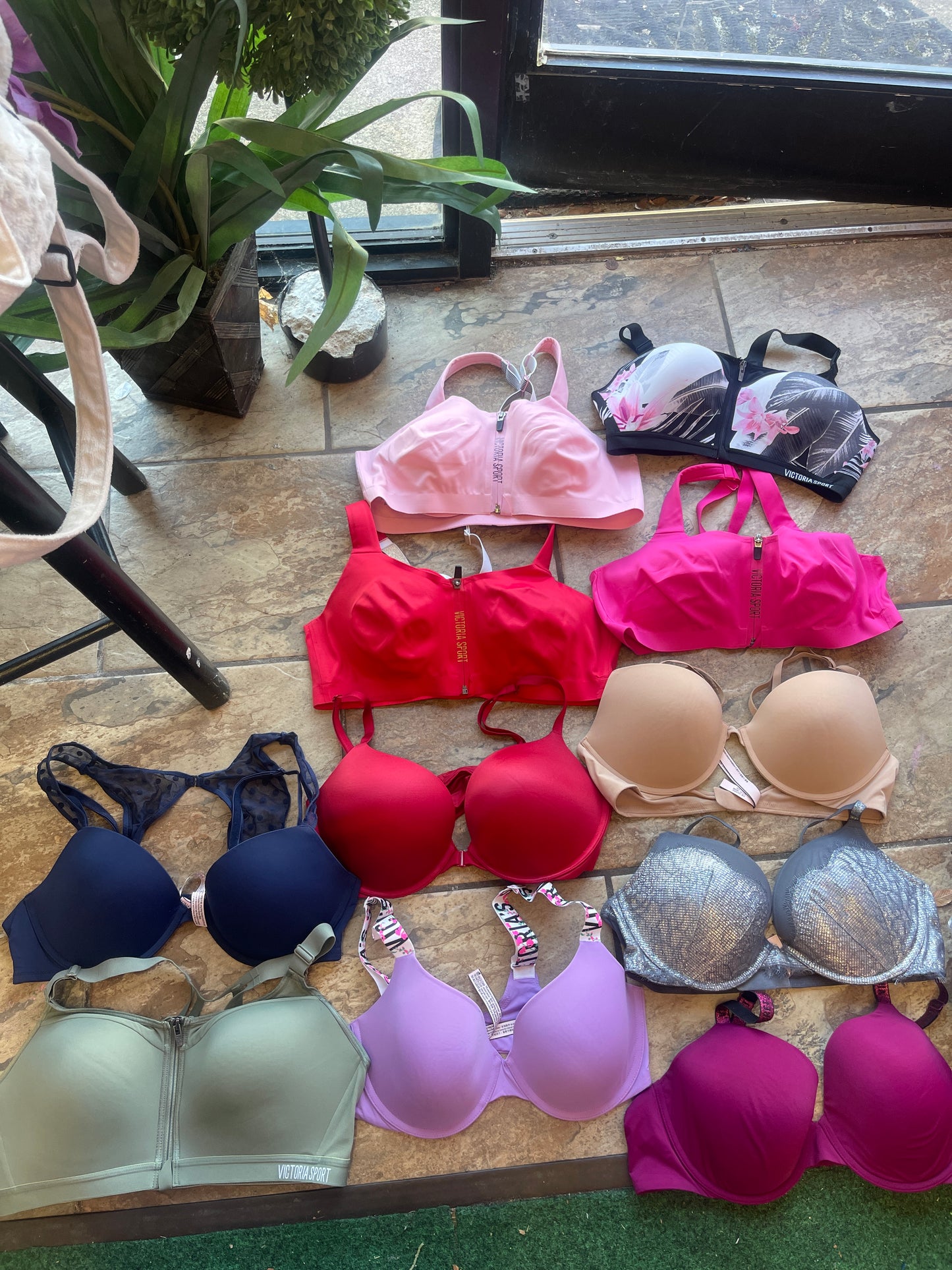 Victoria secret bras / sports bra bundle 11 bras sz 38C