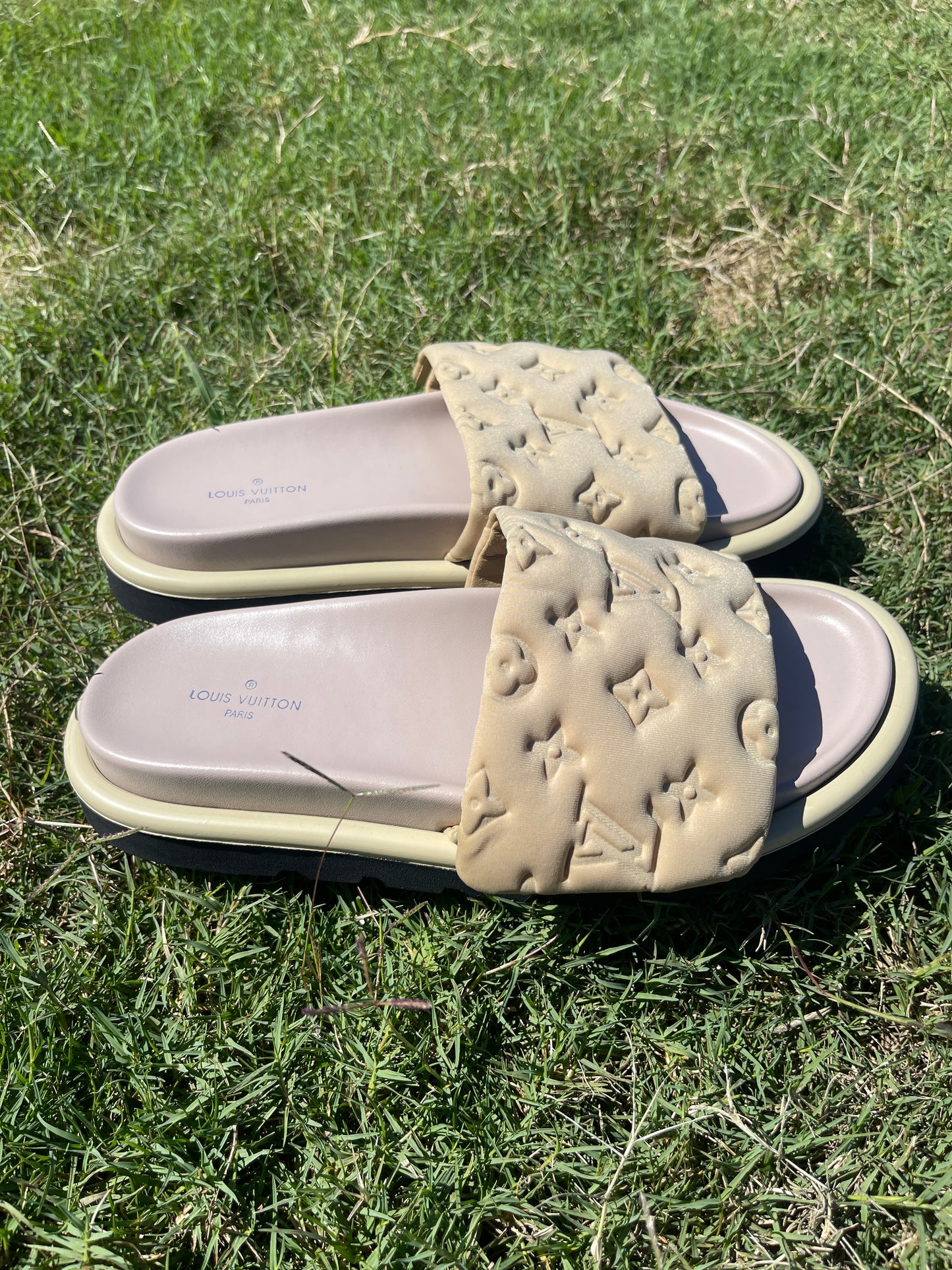 Tan “LV” sandals women sz 9