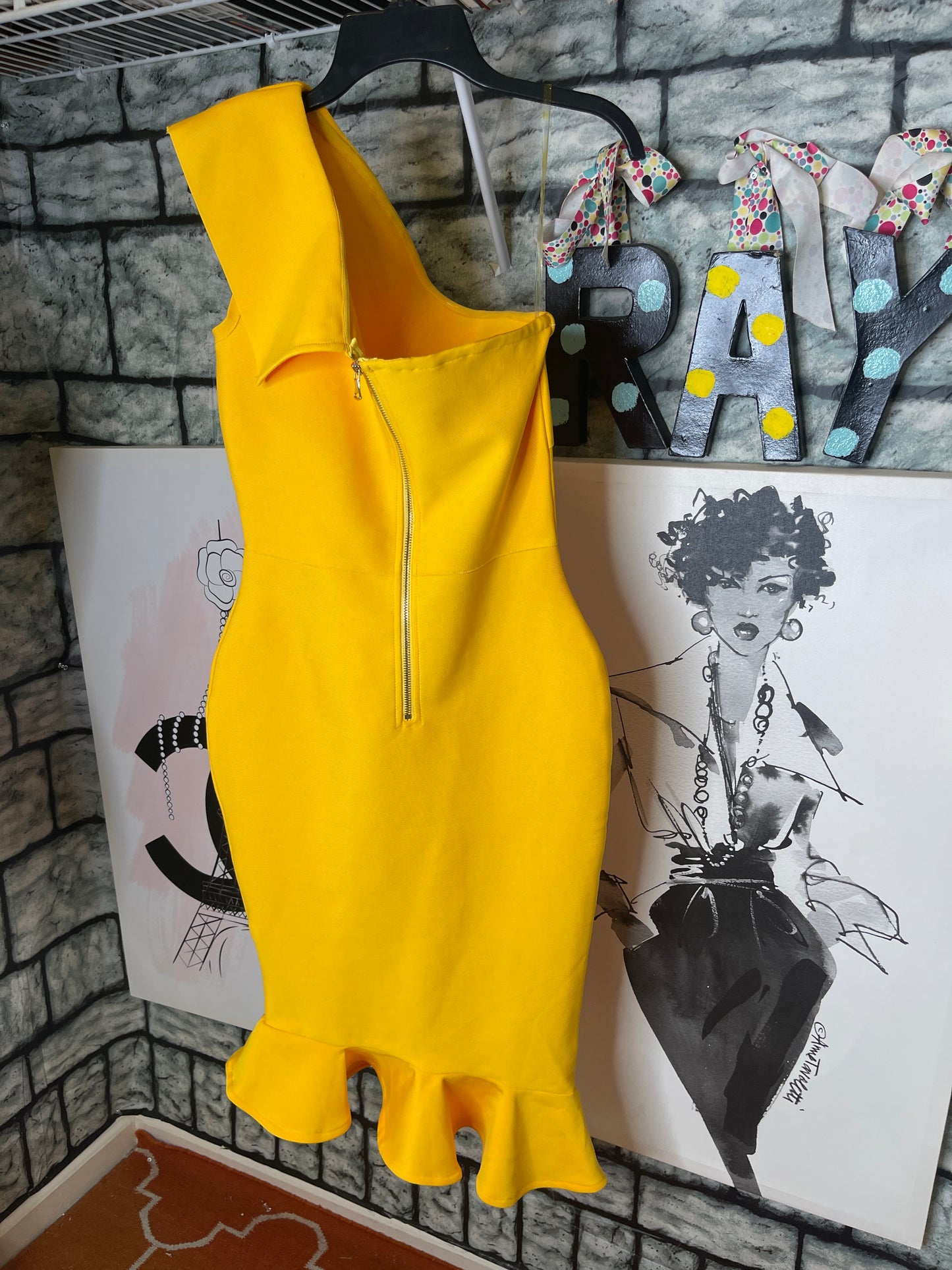Yellow Fitted Dress Women sz Medium