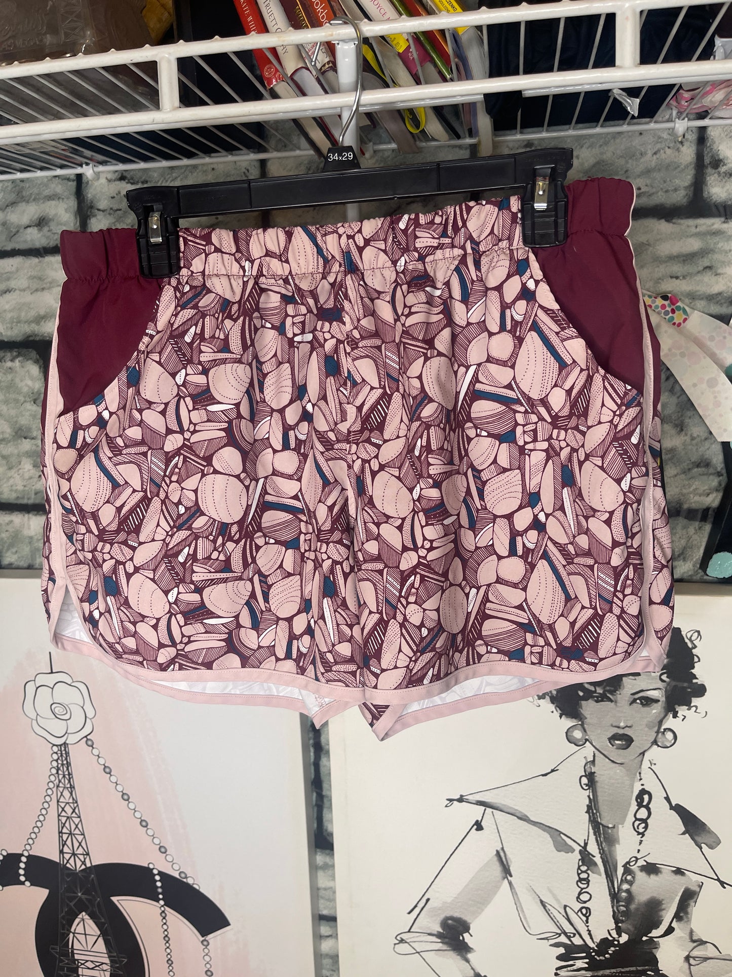 Columbia Shorts Purple Women sz Large