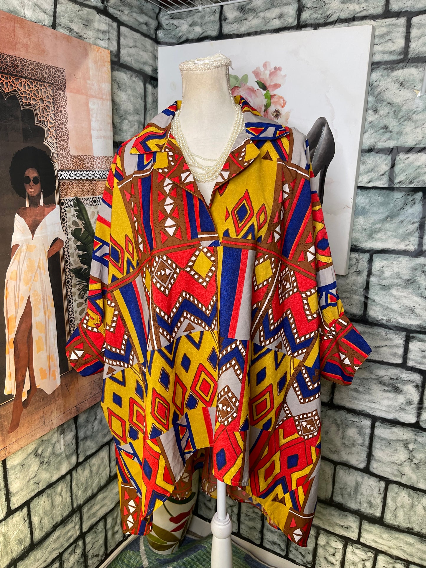 Yellow Blue Red Print Blouse Women sz One Size (BEST FITS Up to LARGE)