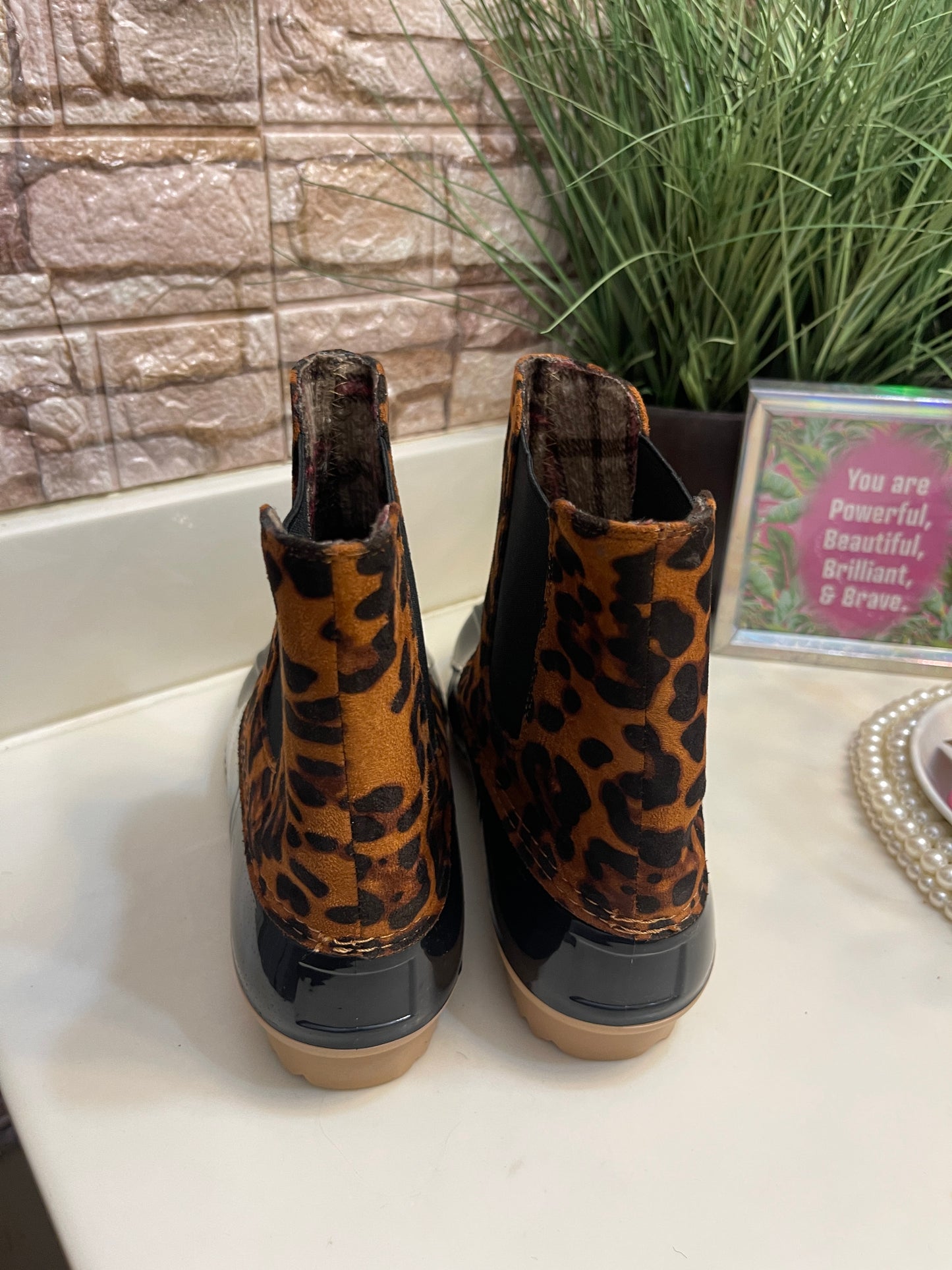 ZBY Brown Print Rainboots Women sz 9.5