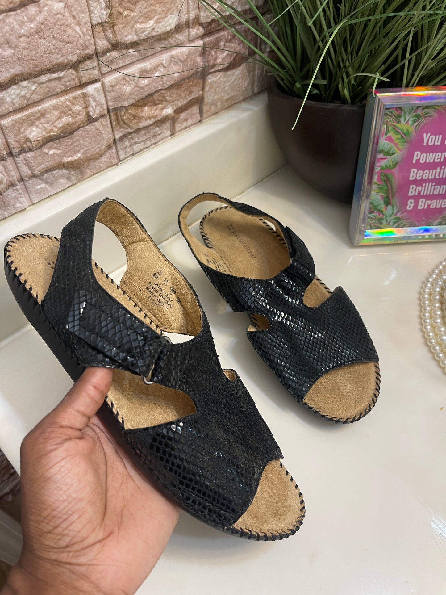 Naturalizer Black Sandals Women sz 9