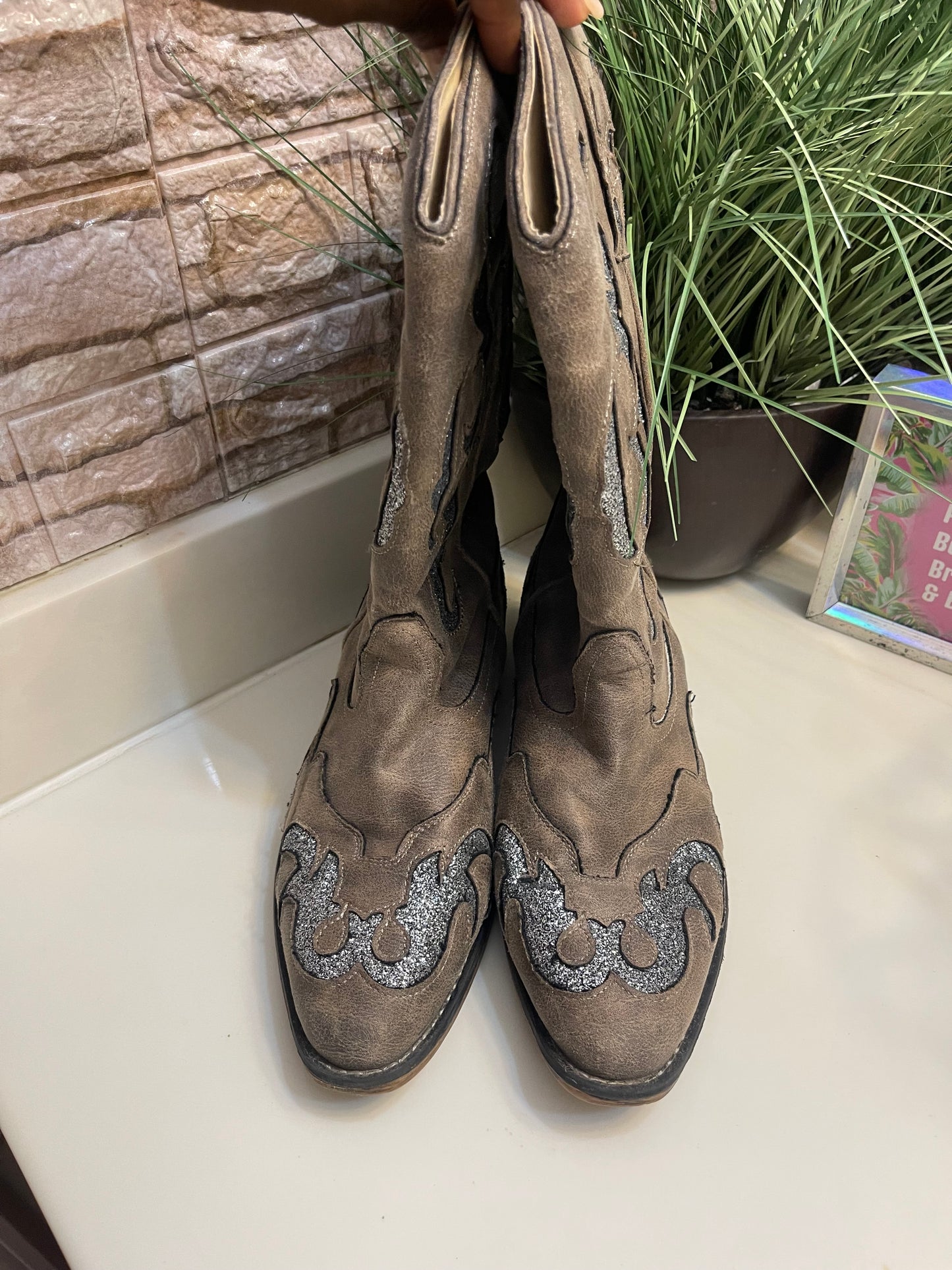 Jessica cline Brown Silver Cowgirl Boots Women sz 9.5