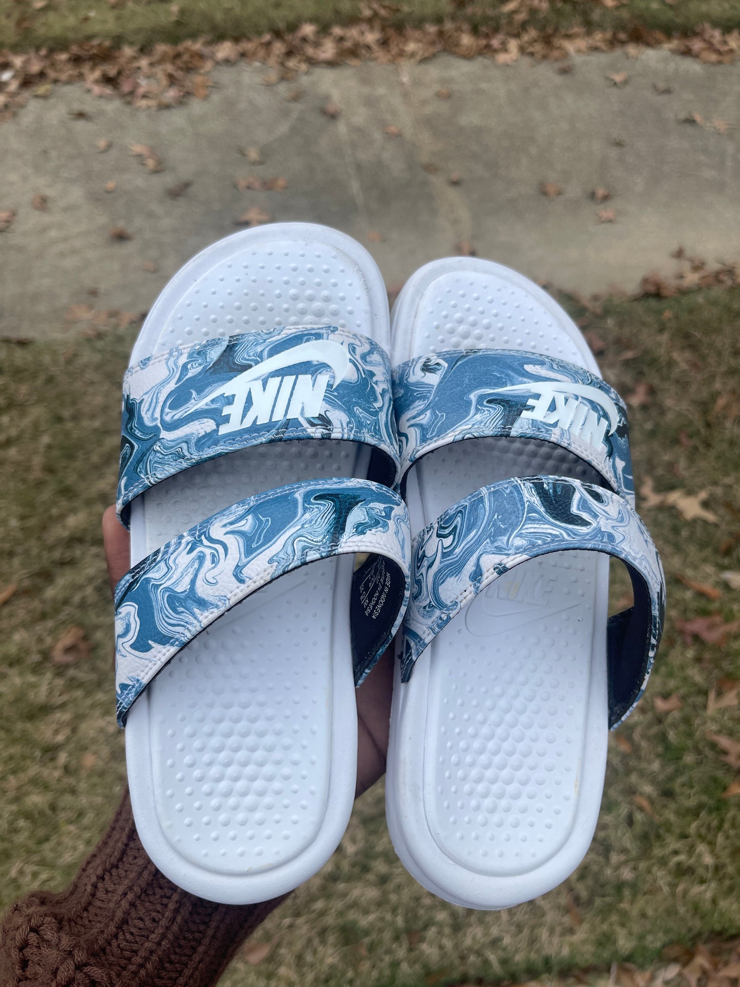 Nike blue white slide sandals women sz 5