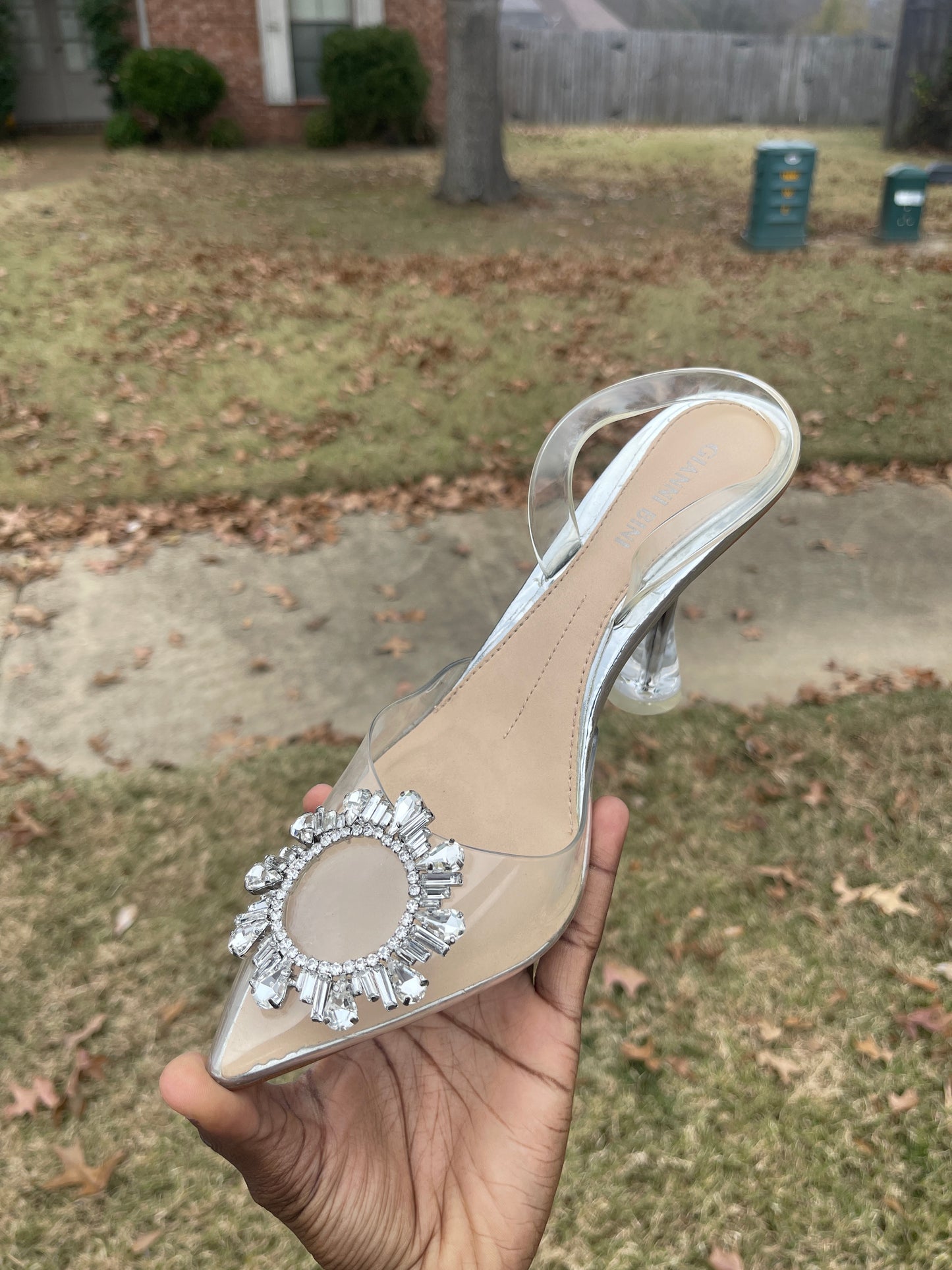 Gianni Bini silver clear low heels women sz 8.5