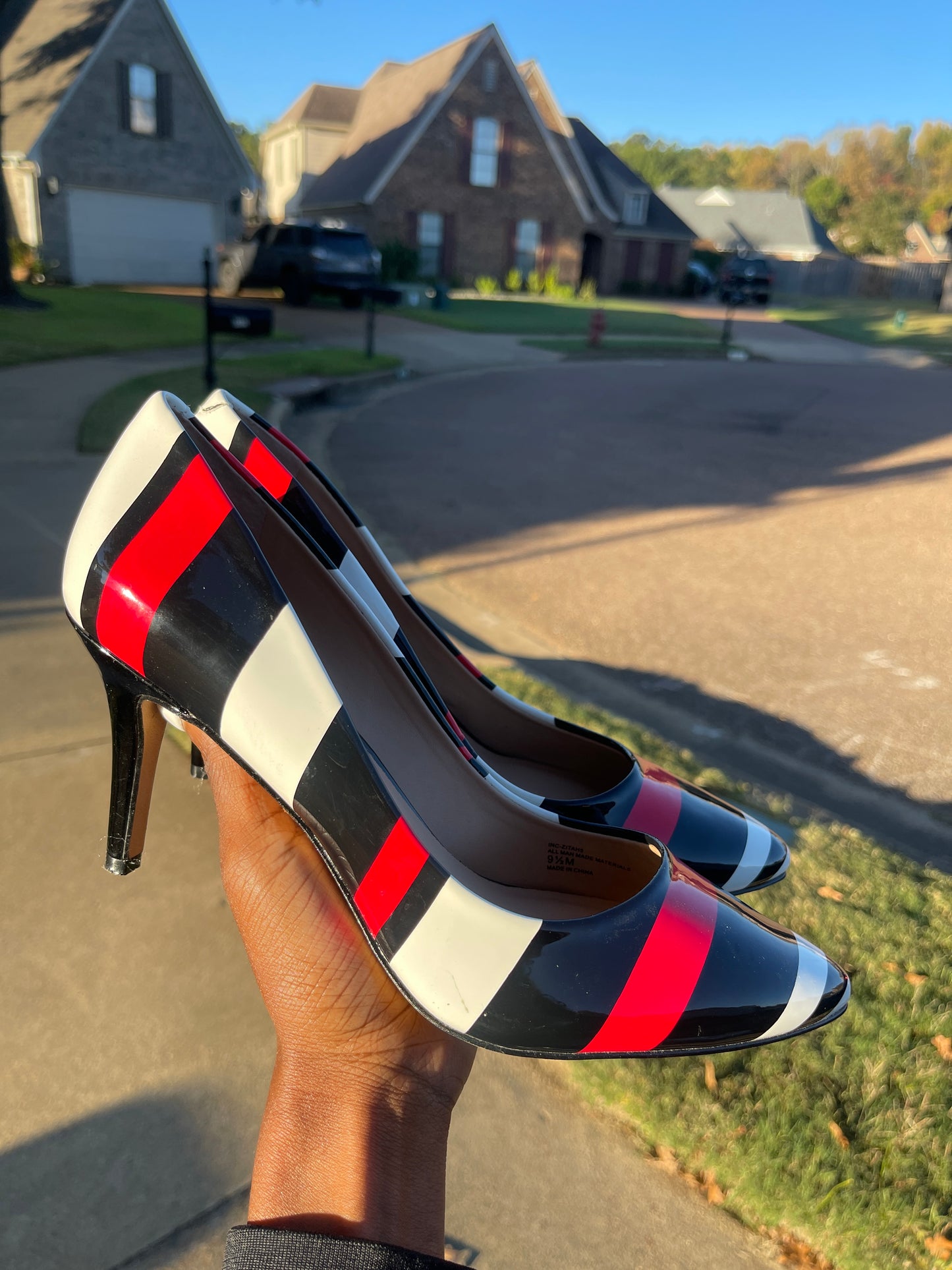 INC Red black white heels low women sz 9.5