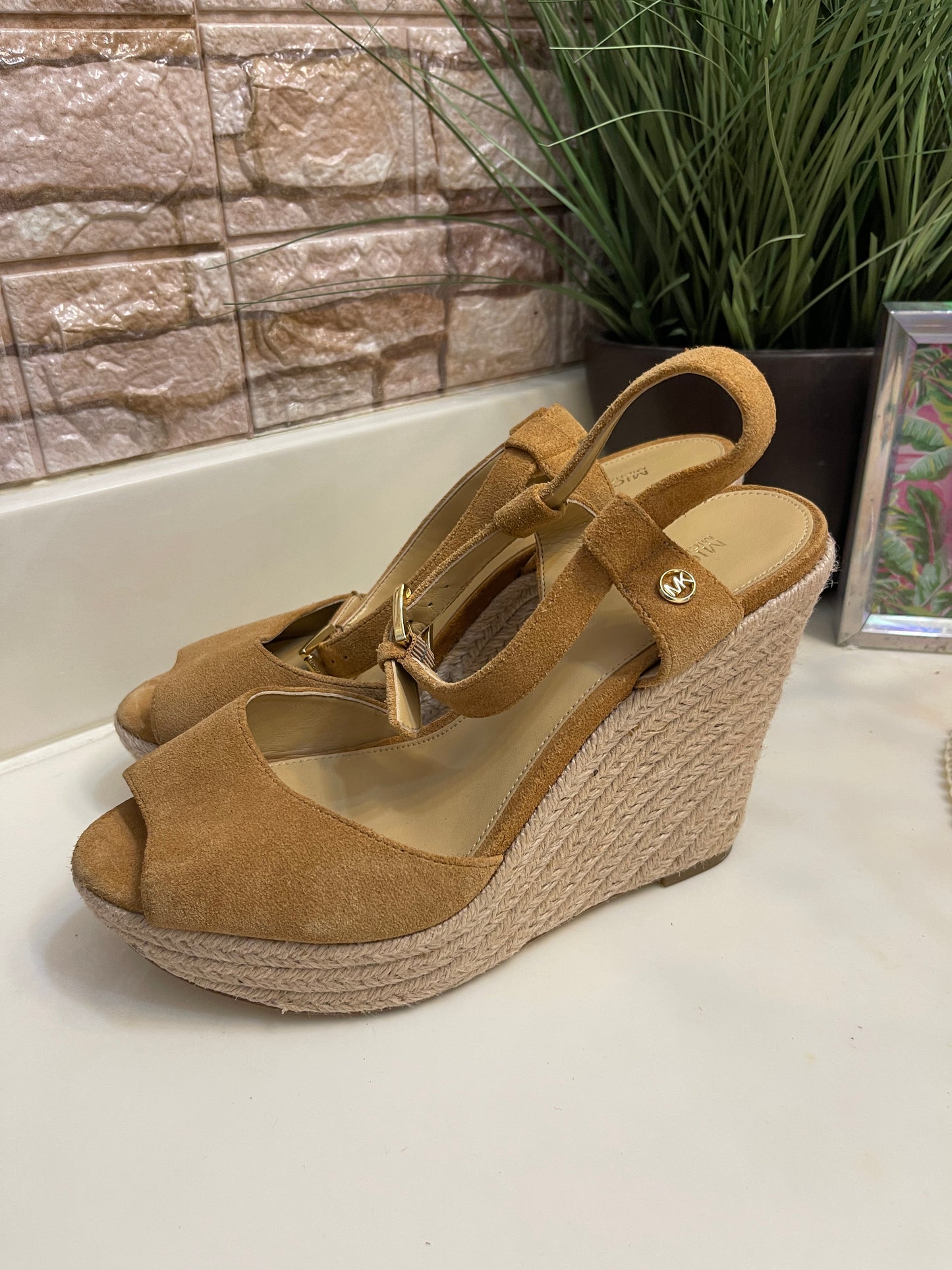 Michael Kors Tan Wedges Women sz 8