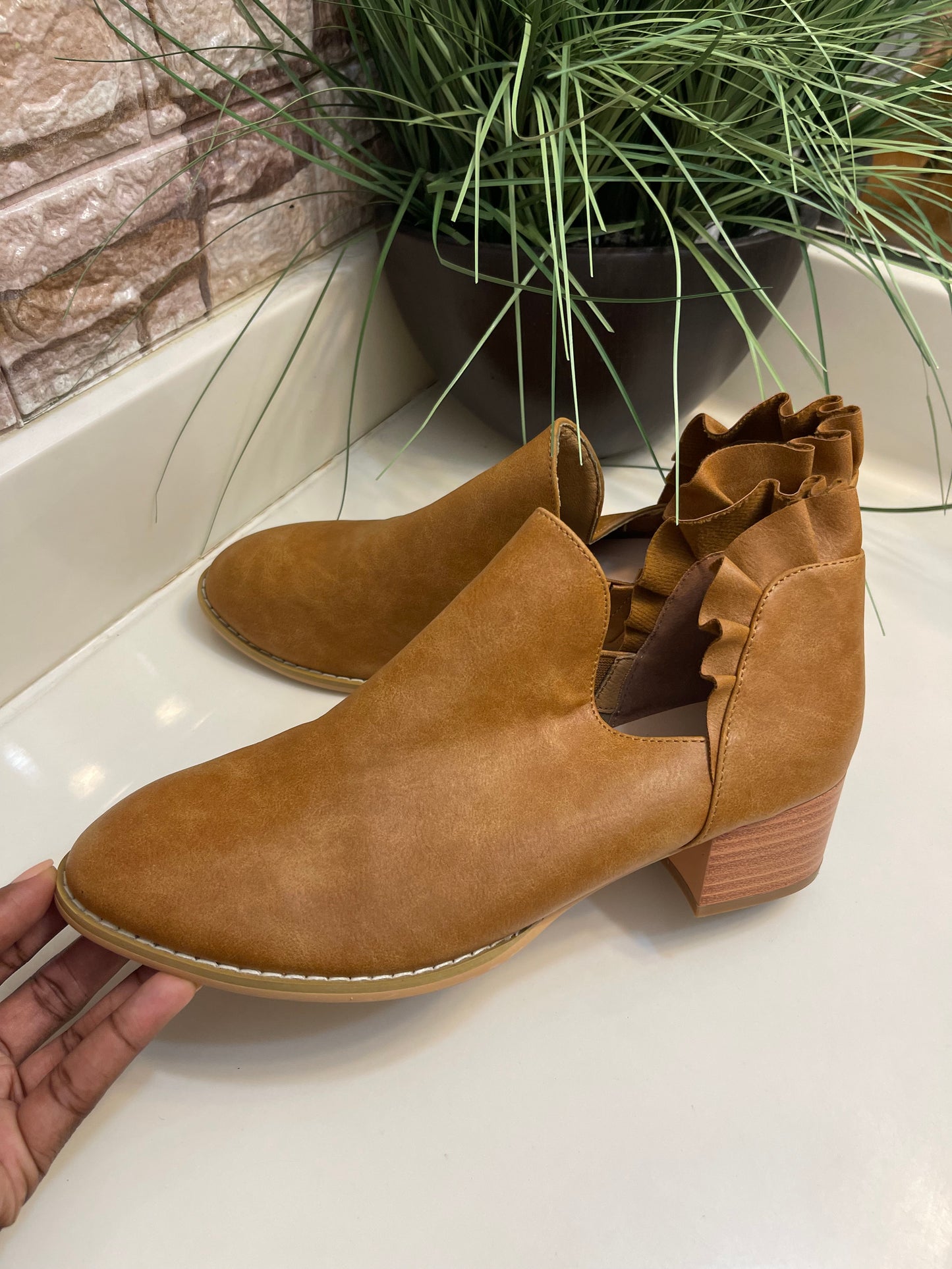 Tan Bootie Heels Women sz 9