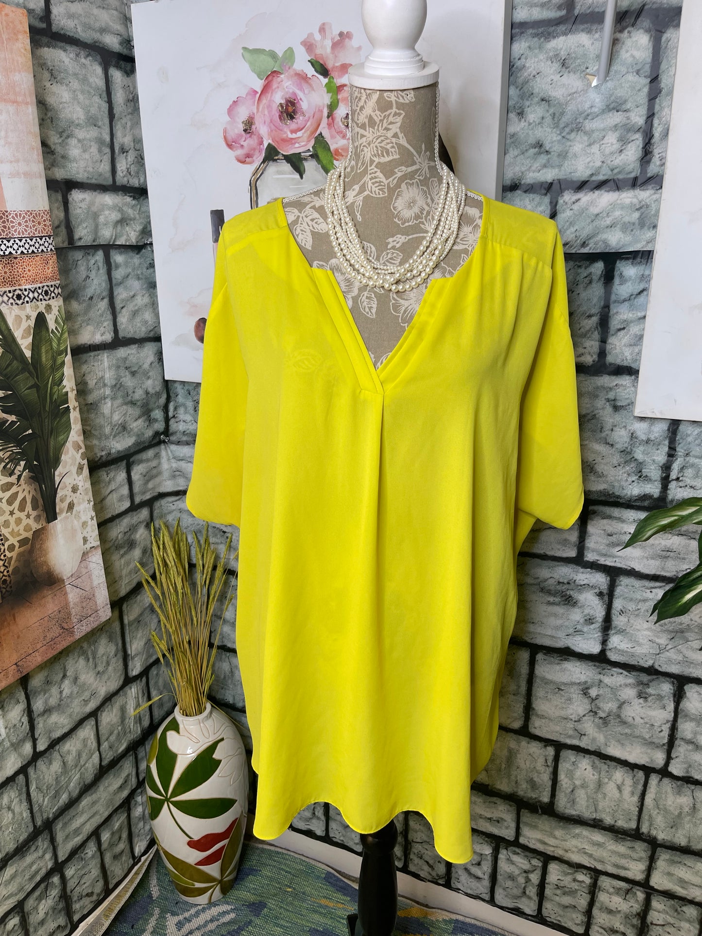 Est 1946 Yellow Blouse Women sz 22/24
