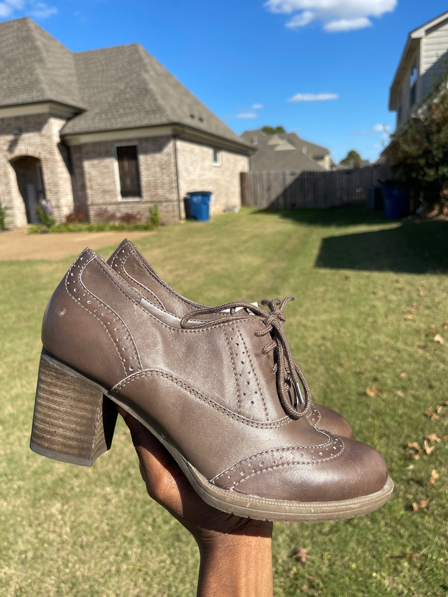 NEW Baretraps Brown Heels Low Women sz 8