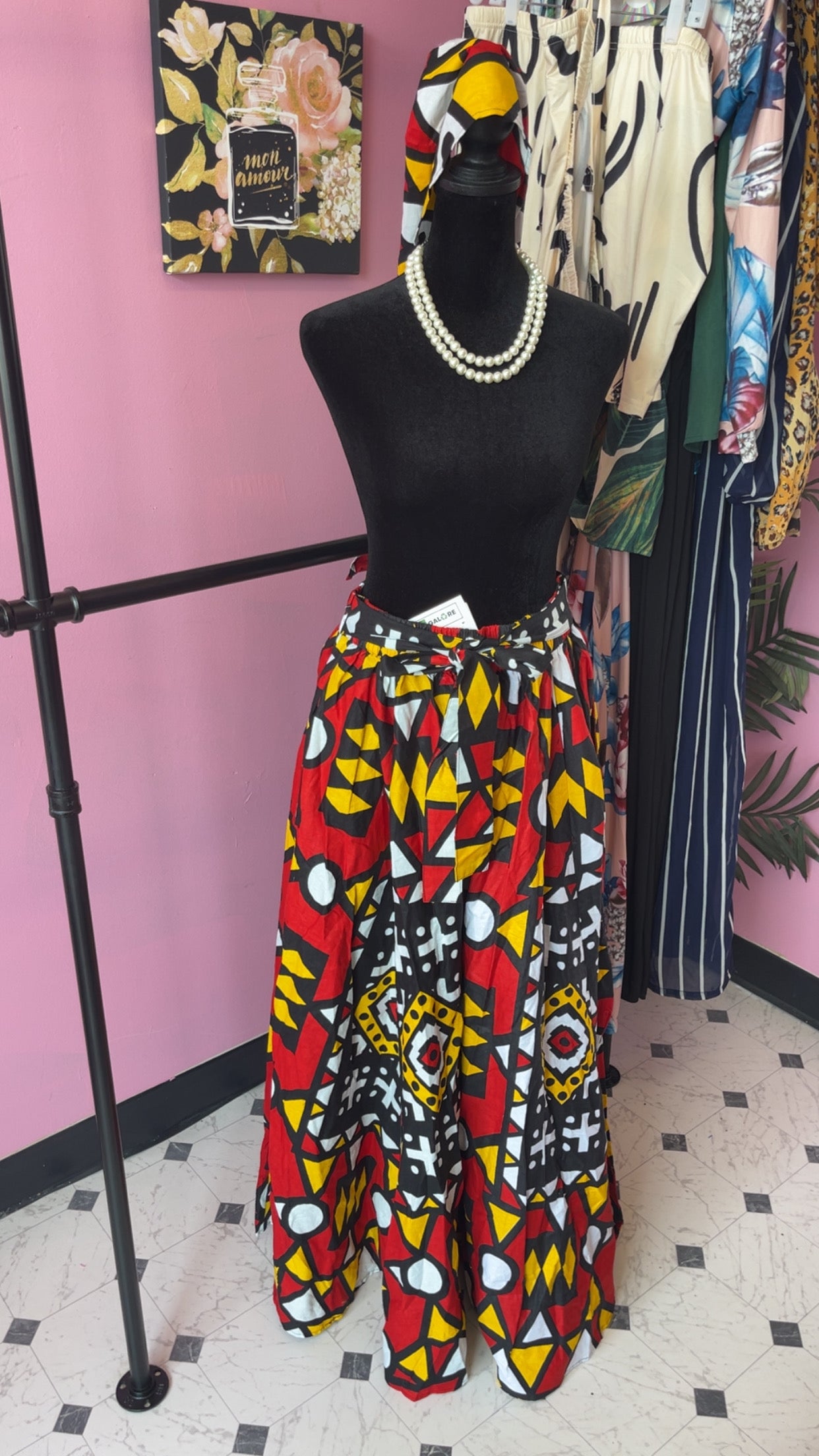 NEW Red Black Yellow Skirt Women sz One Size (best fits up to Large)