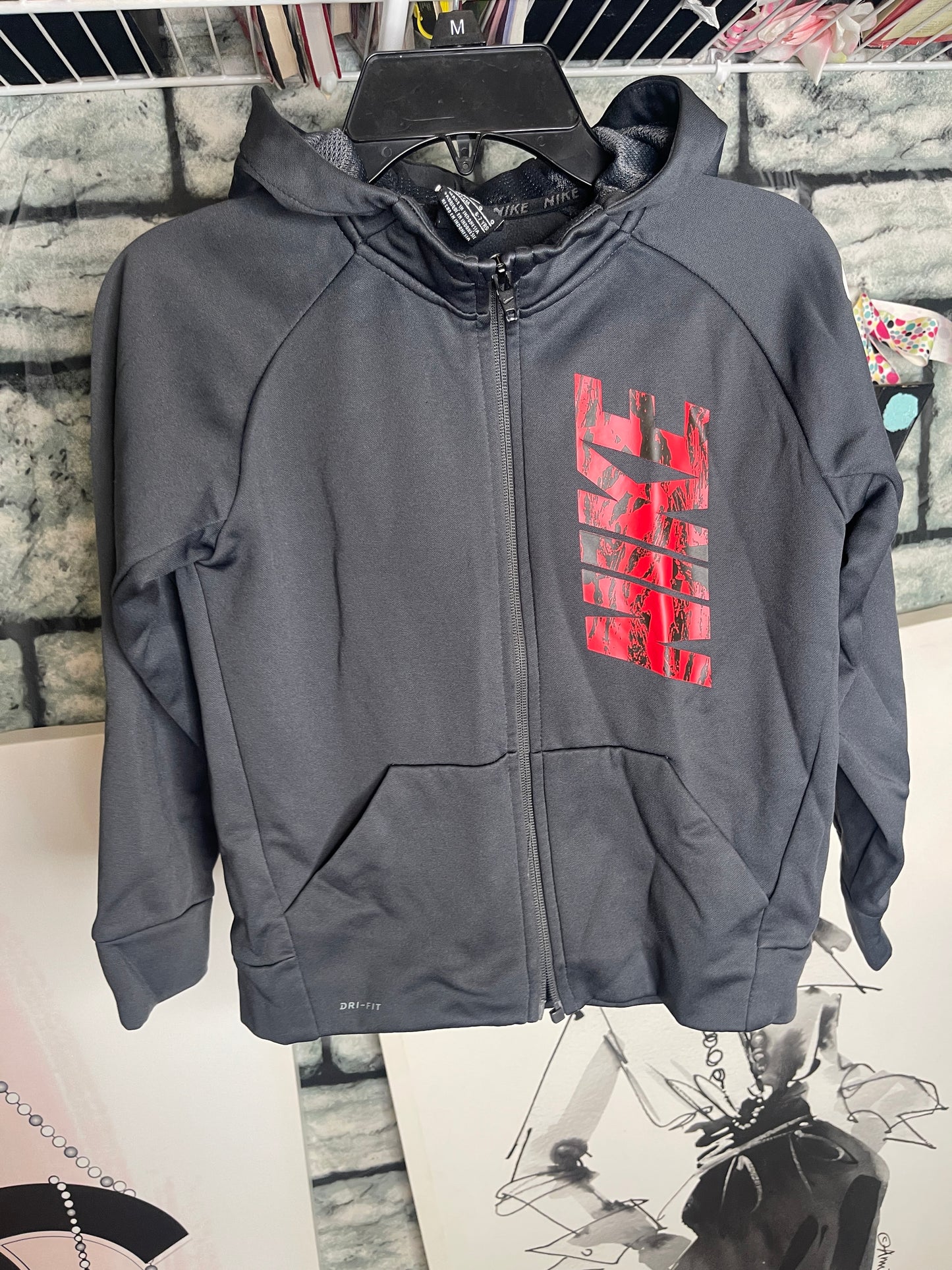 Nike gray jacket boys sz 7