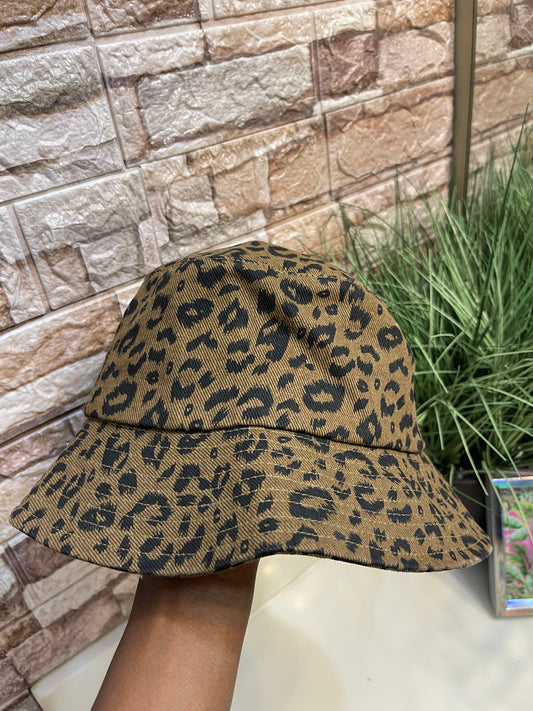 David and Young brown print hat women one size