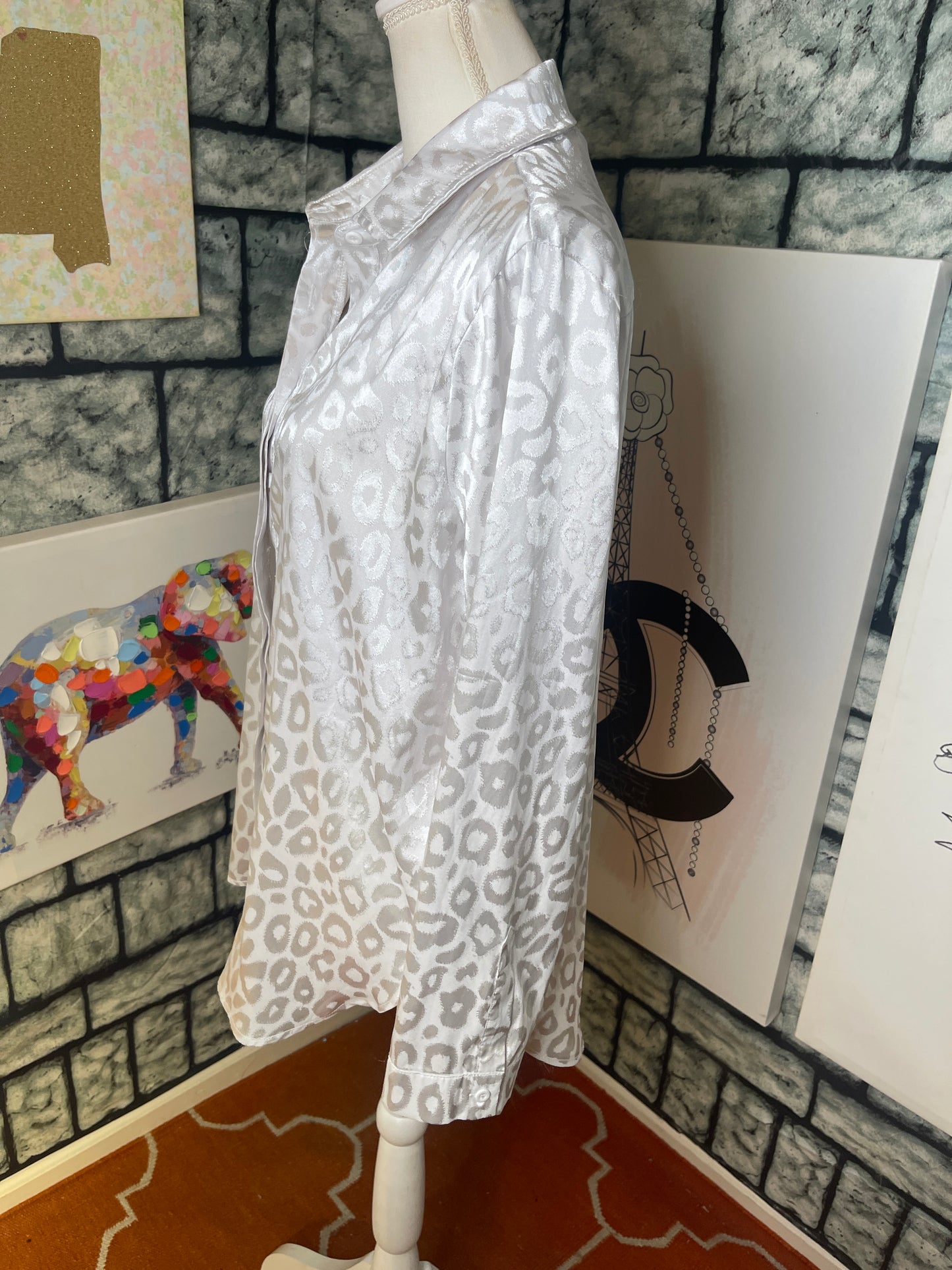 White Animal Print Silk Button Blouse Women sz Large