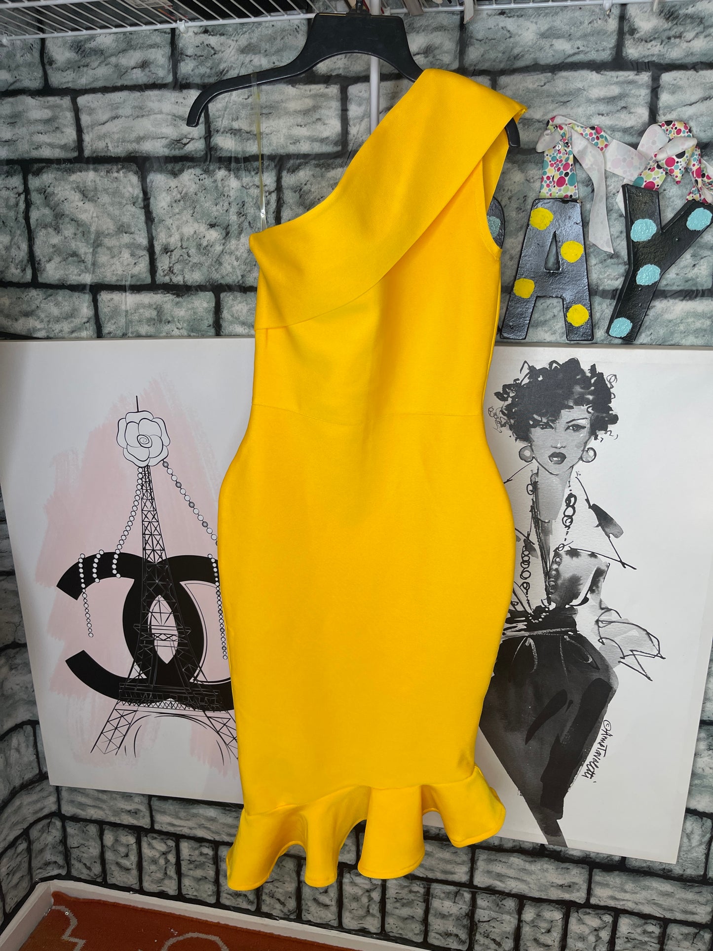 Yellow Fitted Dress Women sz Medium