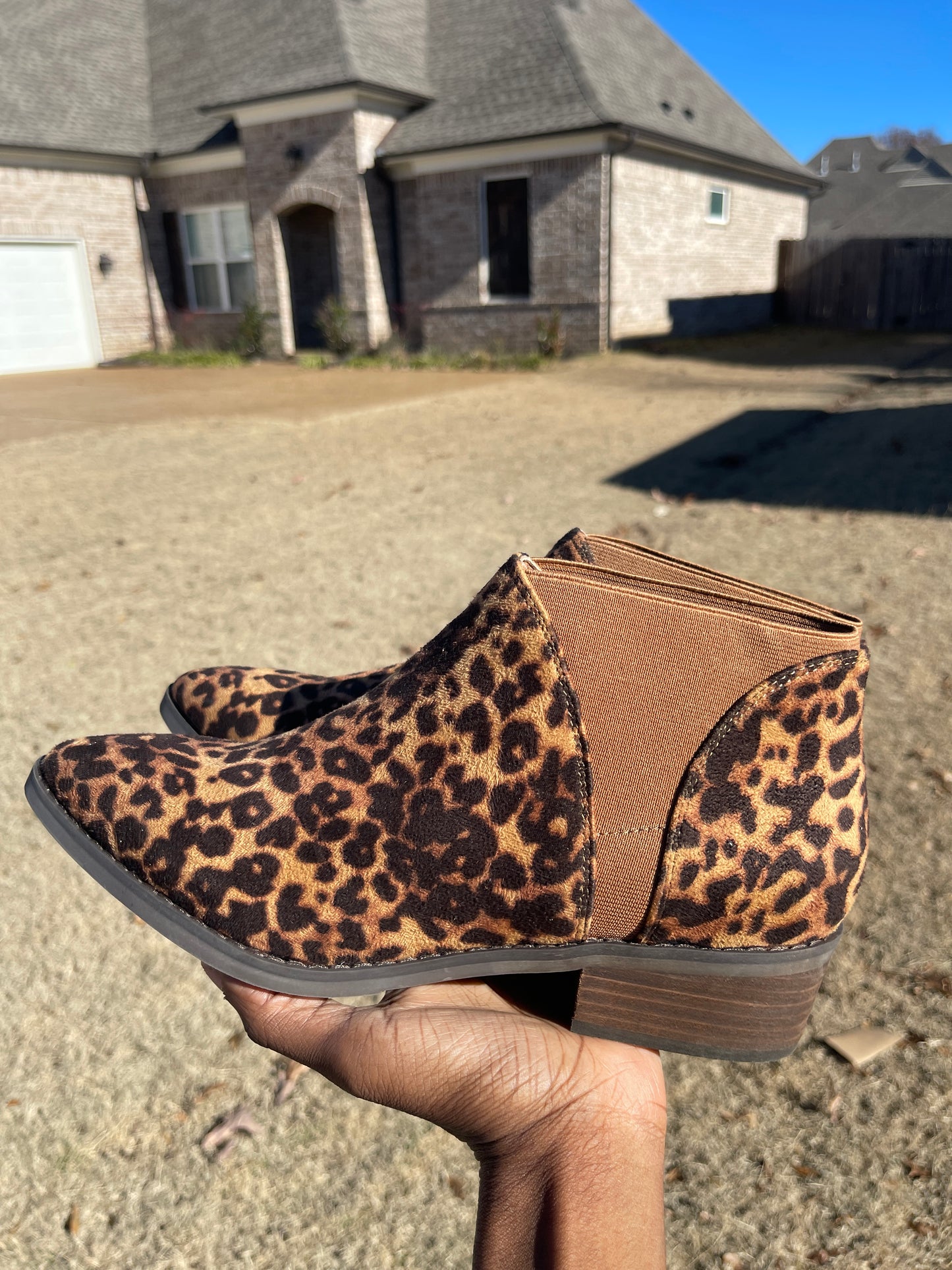 Coconuts Brown Animal Print Booties Women sz 8