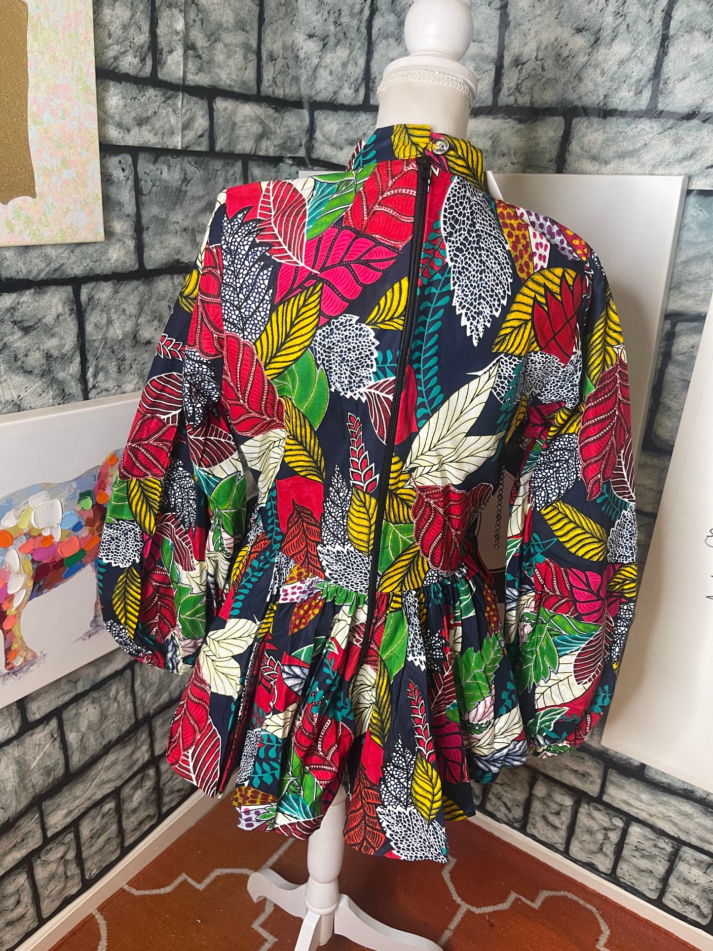 NEW Mae Otti colorful blouse women sz Large