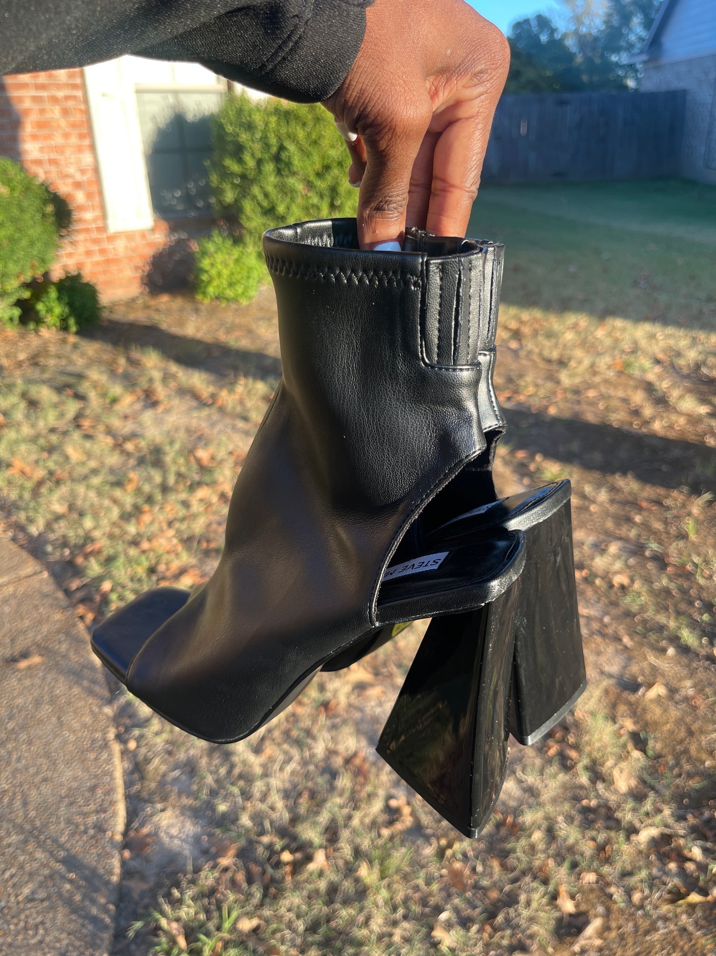 Steve Madden heels black women sz 8.5