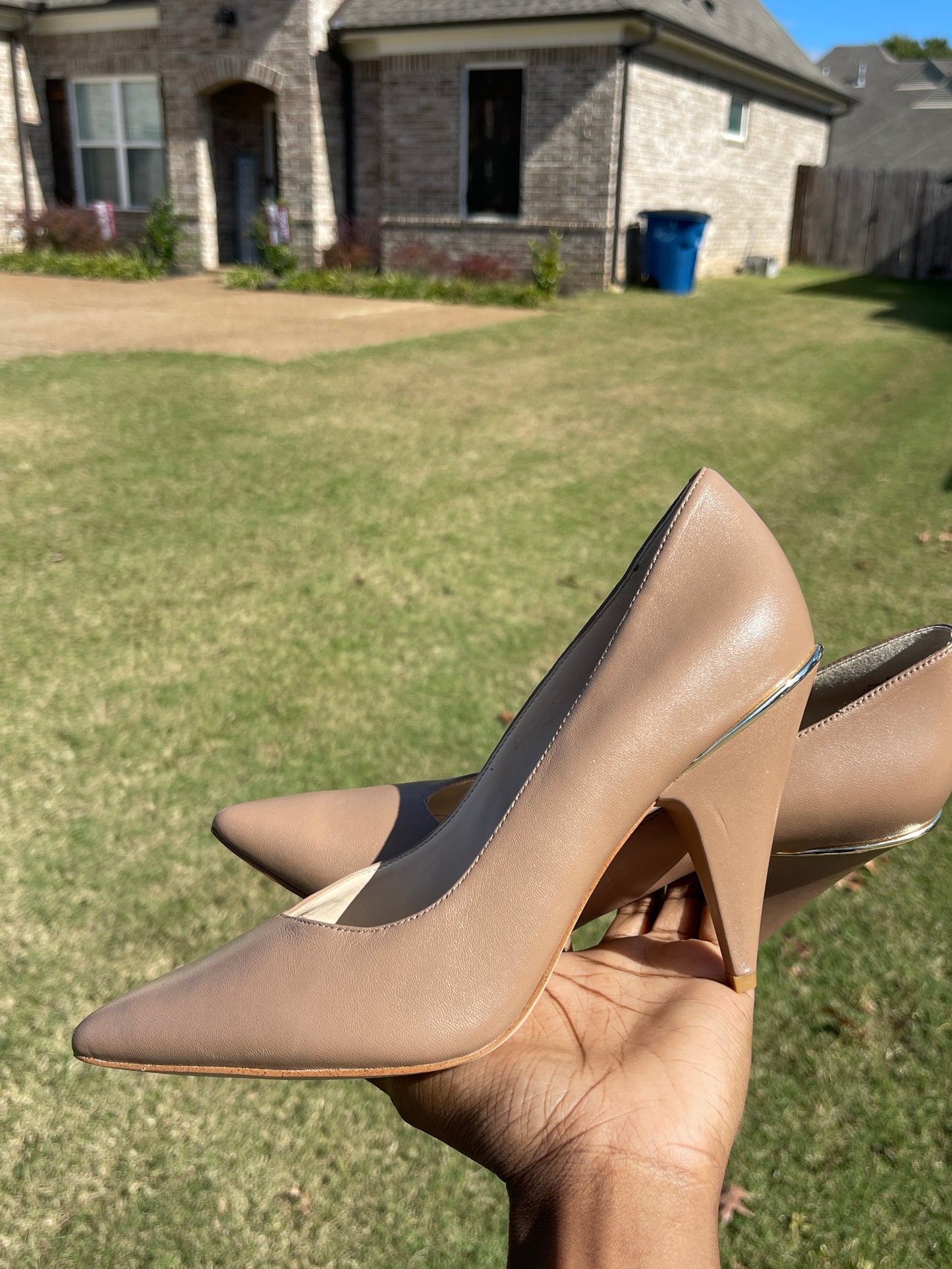 Nine West nude heels low women sz 8