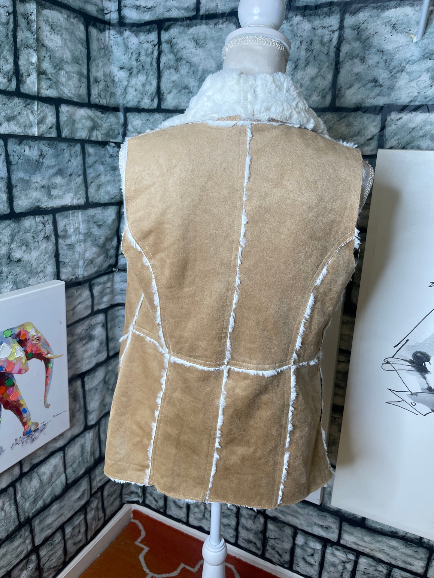 Fashion on Earth Tan White Fur Vest Women sz Small