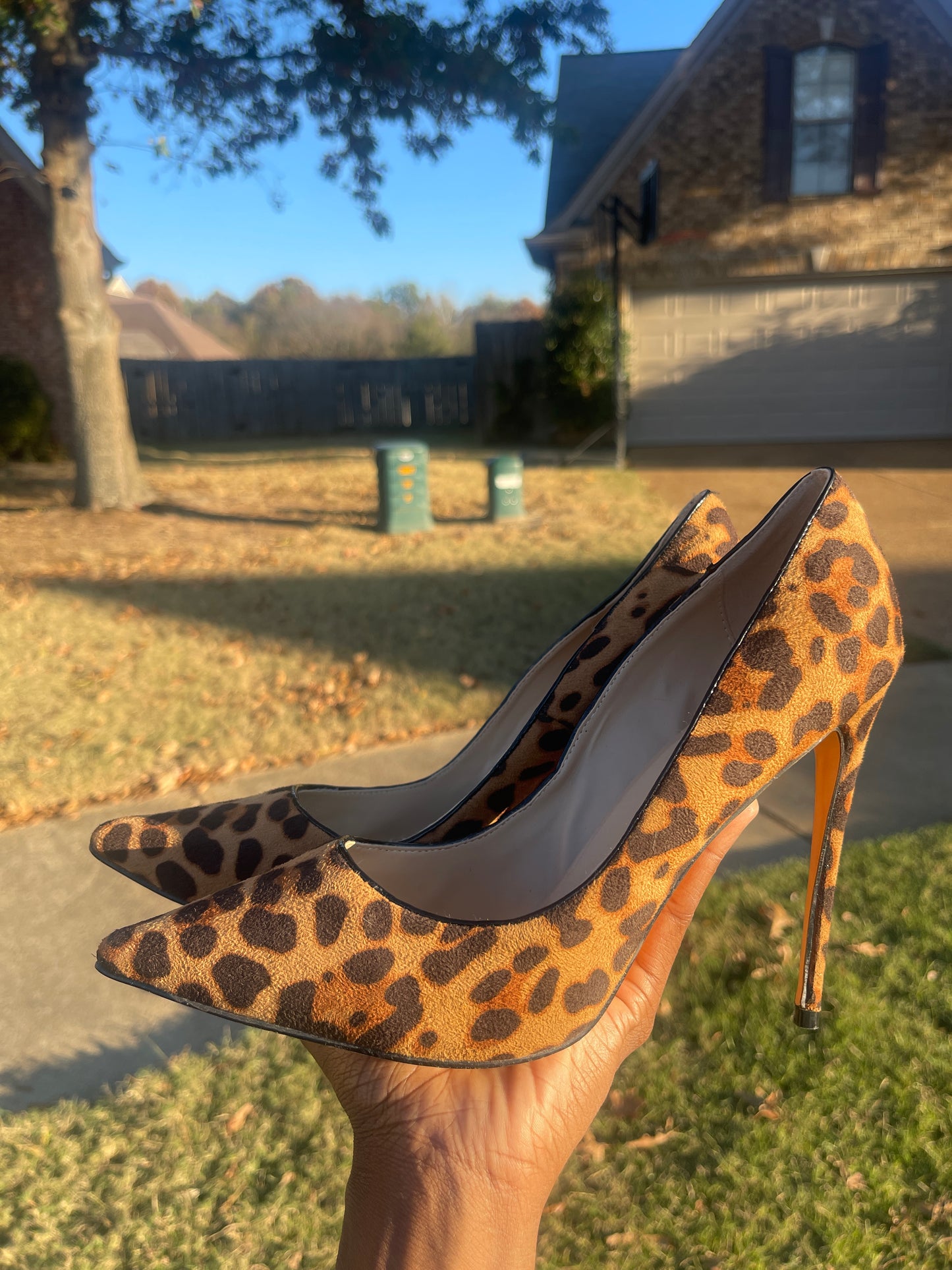 F5J brown animal print heels women sz 9