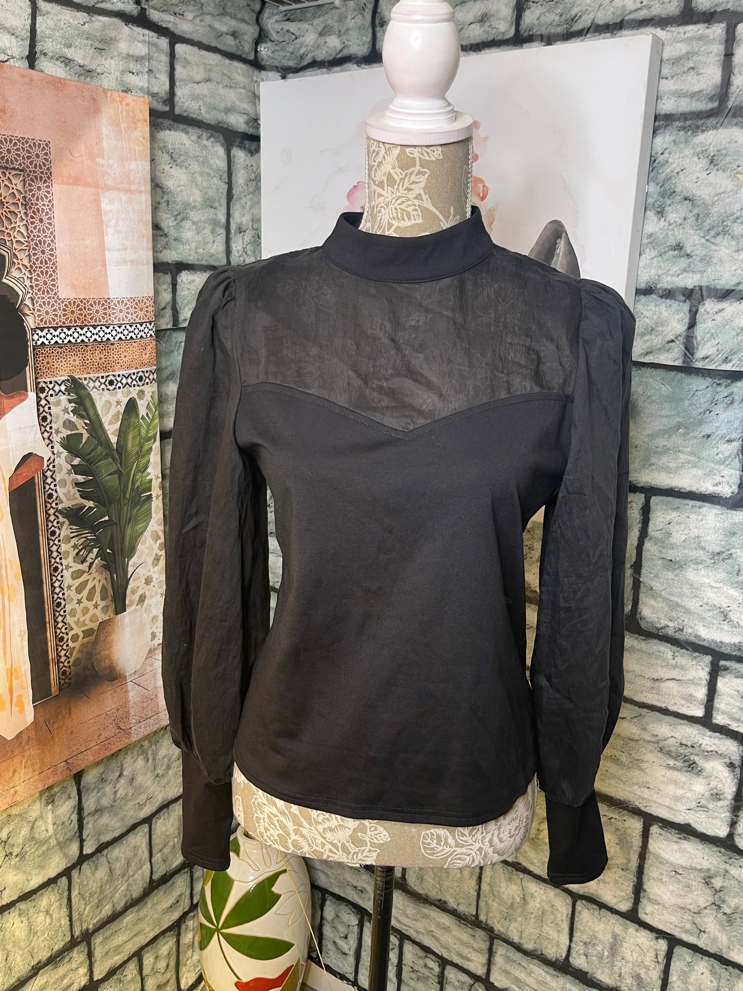 NEW FlatWhite Black Blouse Women sz Small