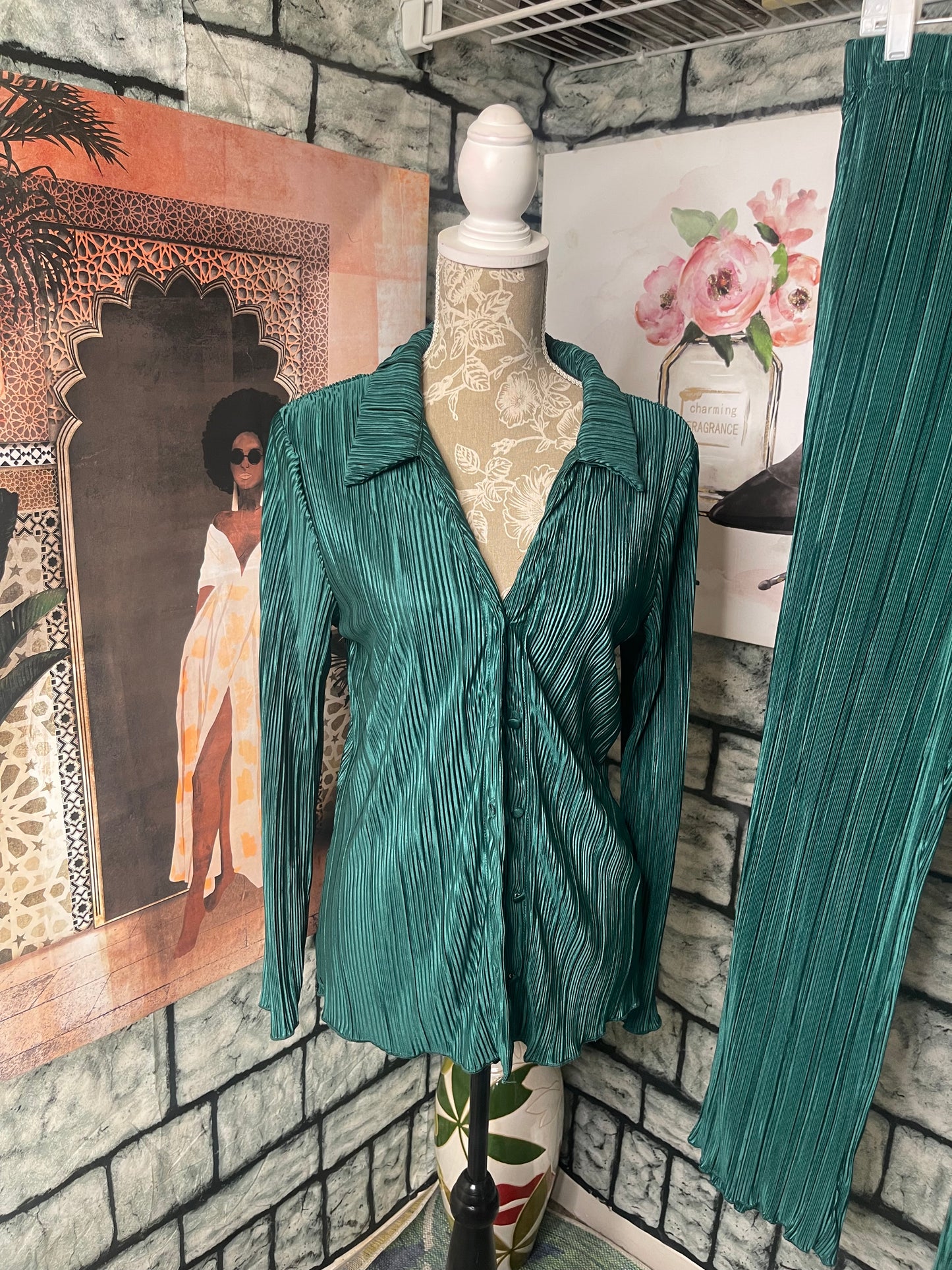 Madison + Hudson Green 2 piece Pants set Women sz Large