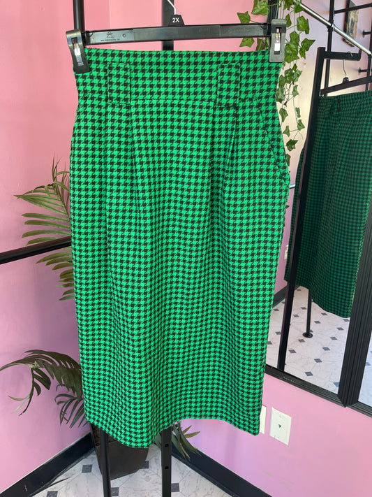 Jr Habits Green Black Print Skirt Women sz 7