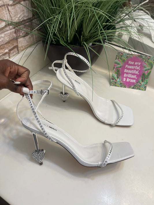 Fashion Nova White Heels Women sz 11