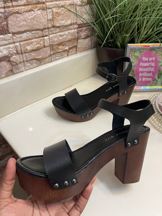 Madden Girl Black Low Heels Women sz 7