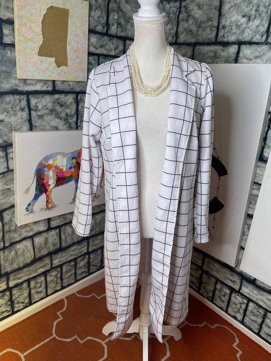 NEW Ashley Stewart White and Black Coverup Jacket Women Sz 10/12