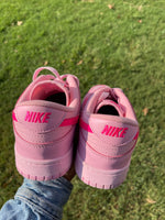 Nike Pink Men sz 8 Women sz 10