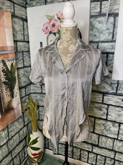 Forever 21 Gray Black White Button Blouse Women sz Small