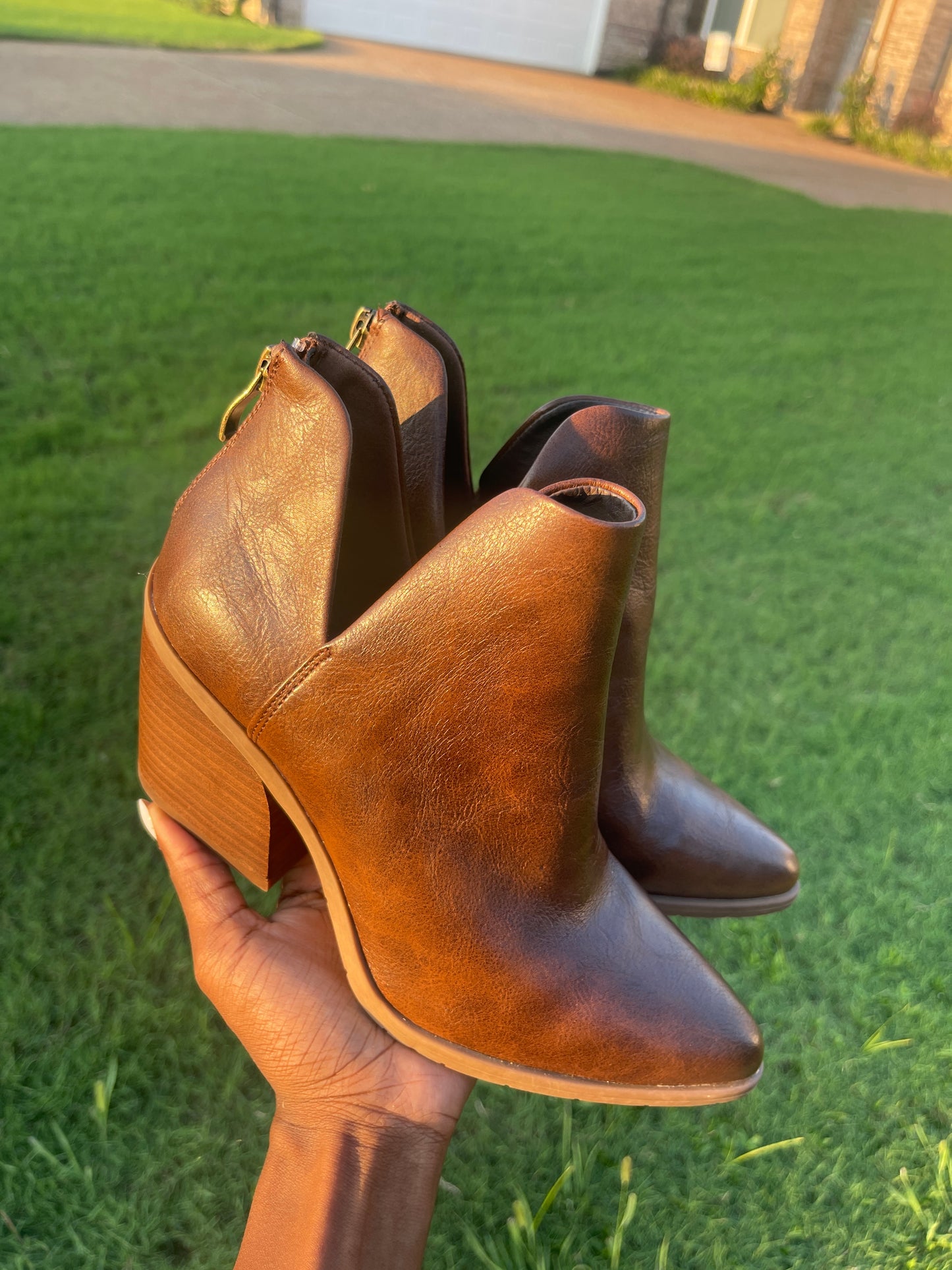 Michael Shannon brown boots women sz 8