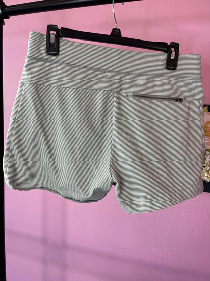 Athleta Gray White Shorts Women sz Small (see threading pic)