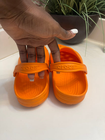 Crocs Orange Women sz 8