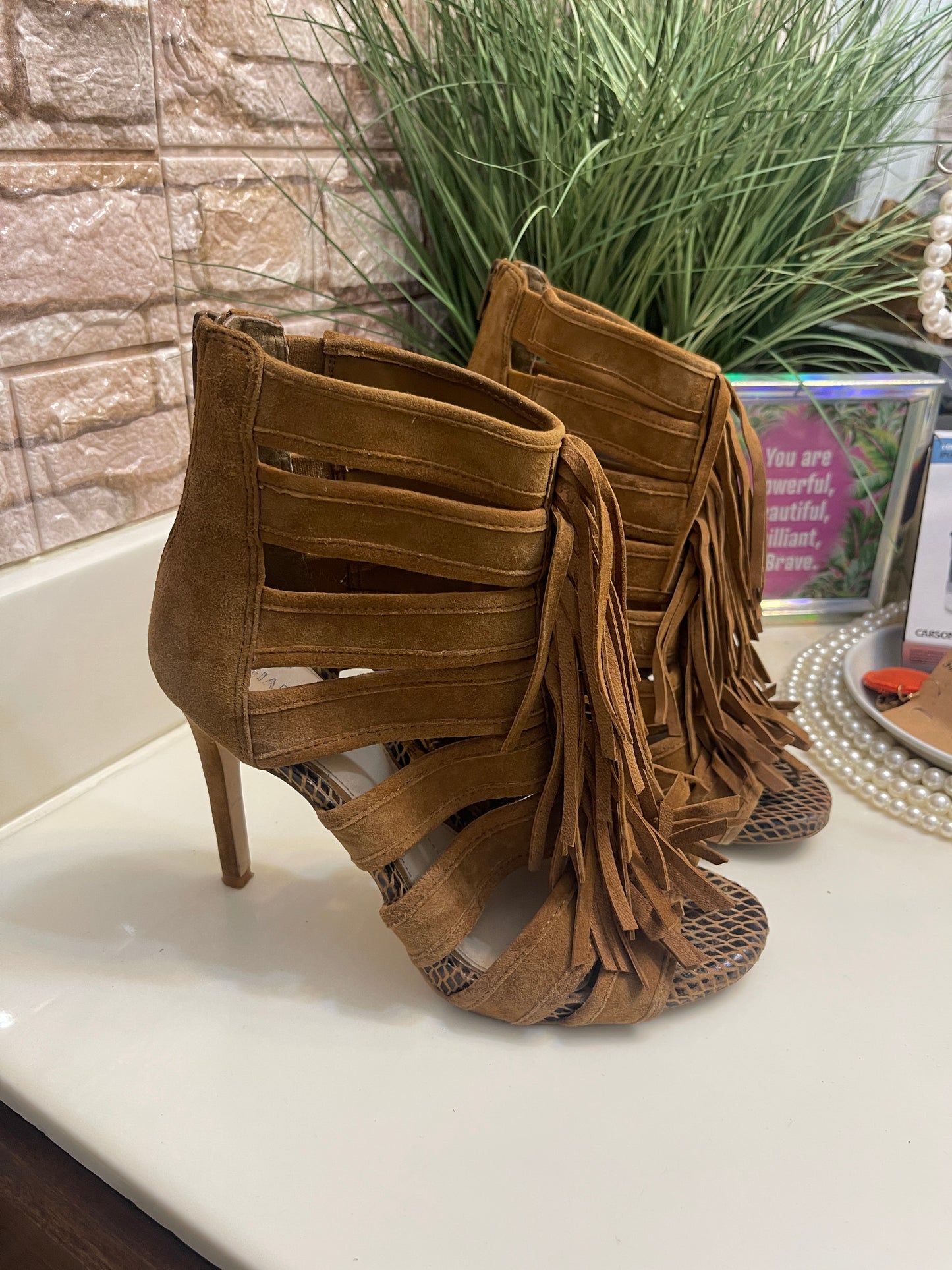 Gianni Bini Brown Fringe Heels Women sz 8.5