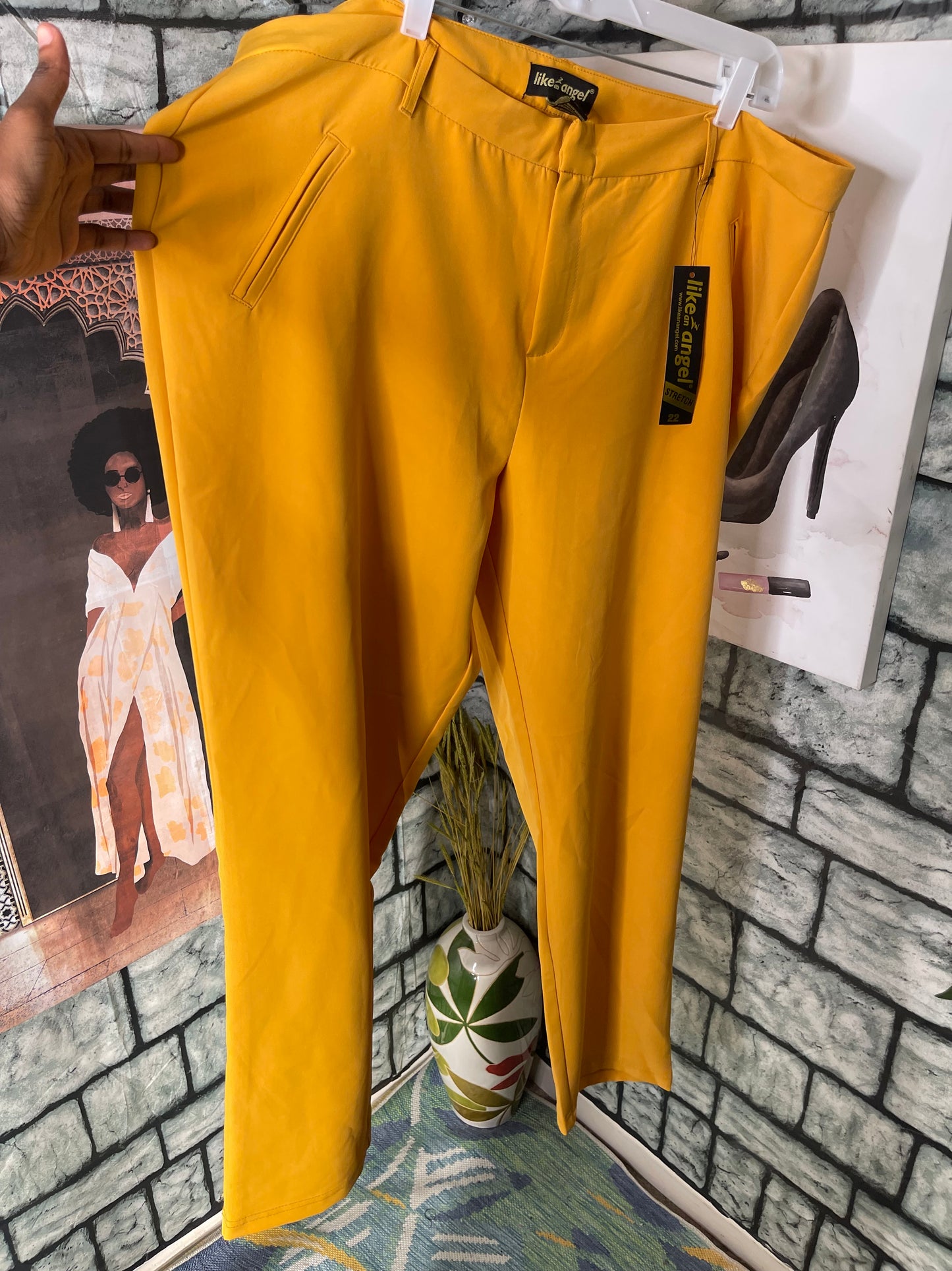 NEW Like An Angel Yellow Casual Pants Women sz 22