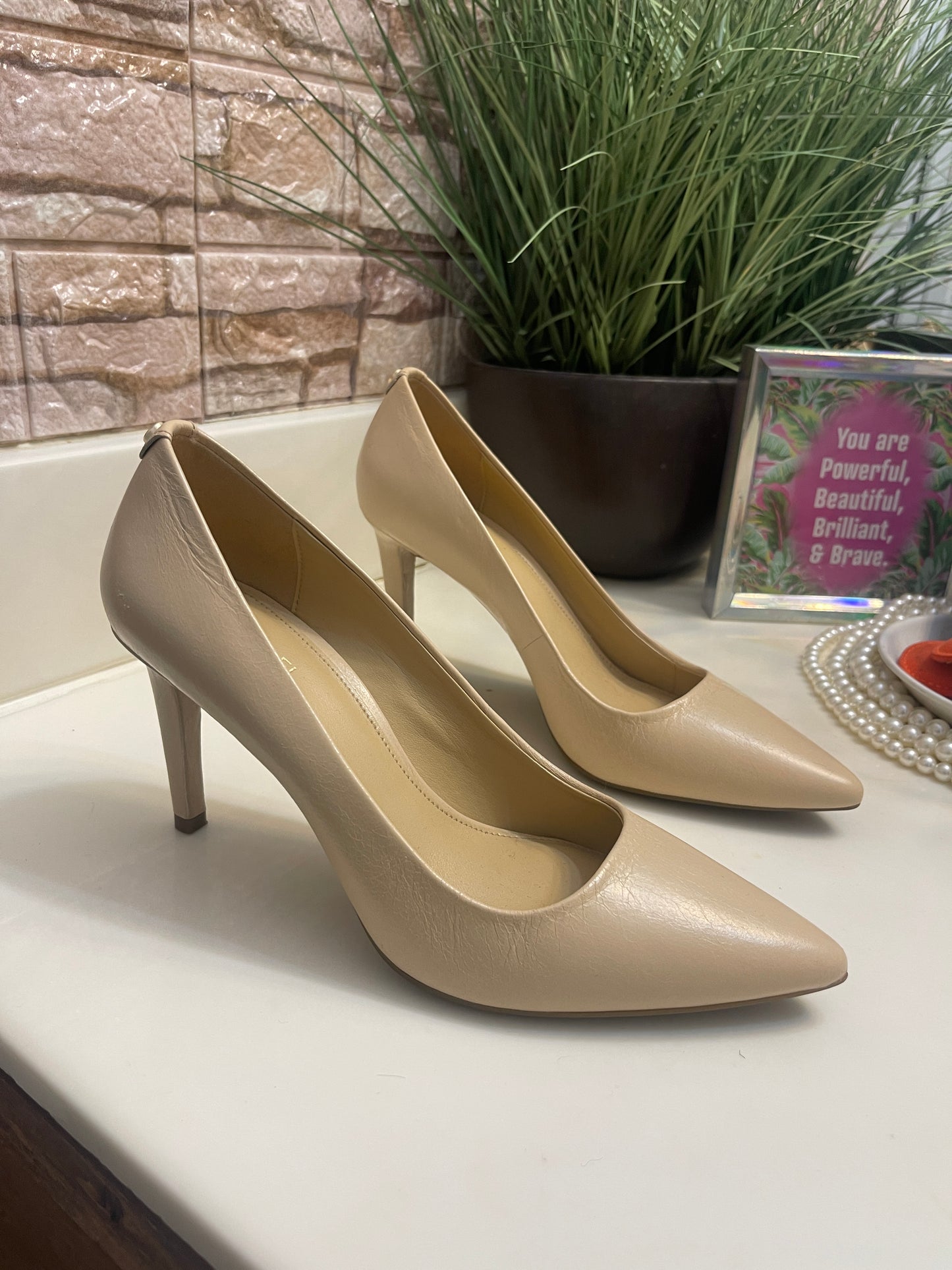 Michael Kors Tan / Nude Low Heels Women sz 7