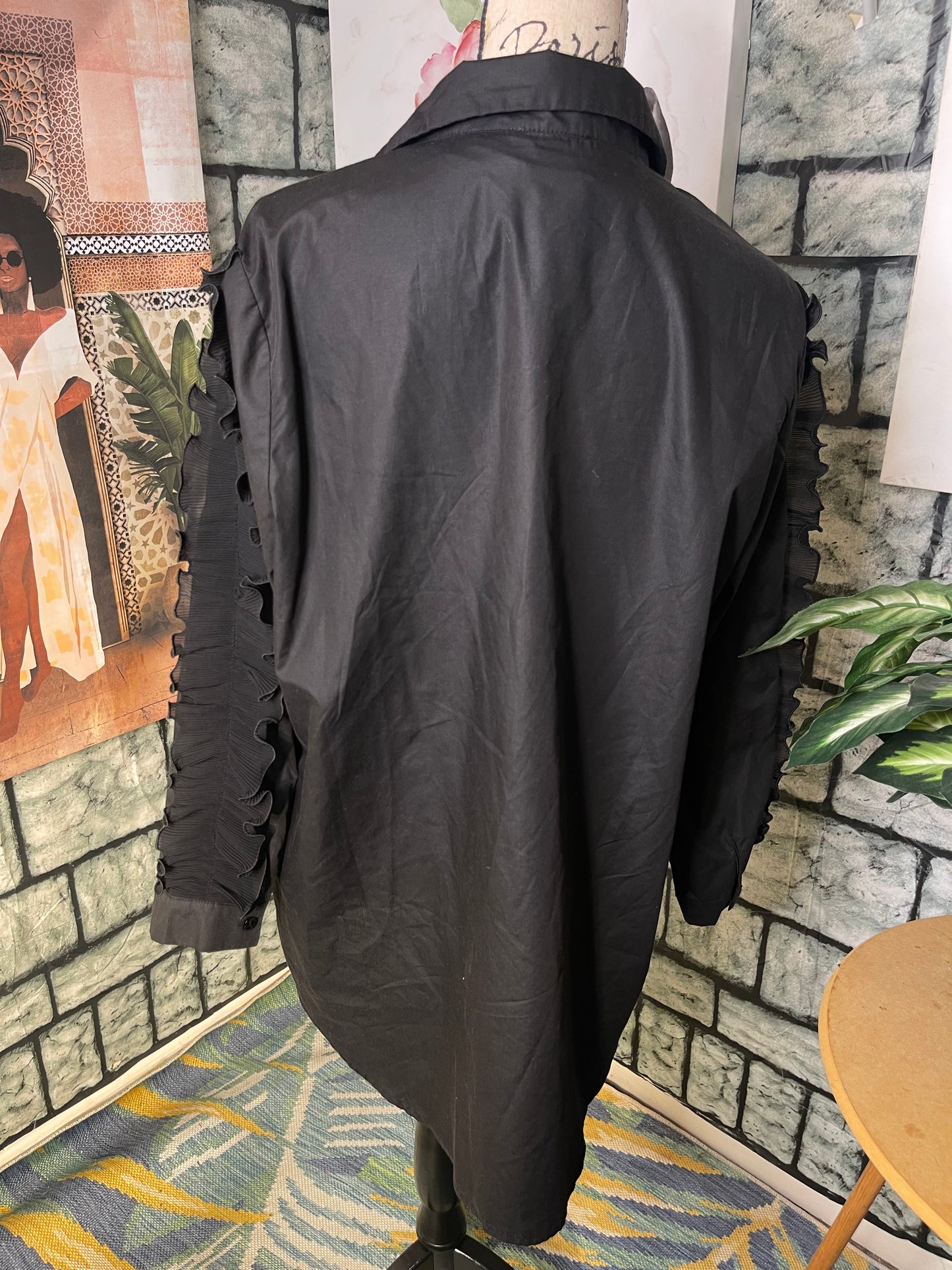 Madrag Black Oversize Button Blouse Women sz 2XL (BEST FITS AN XL)