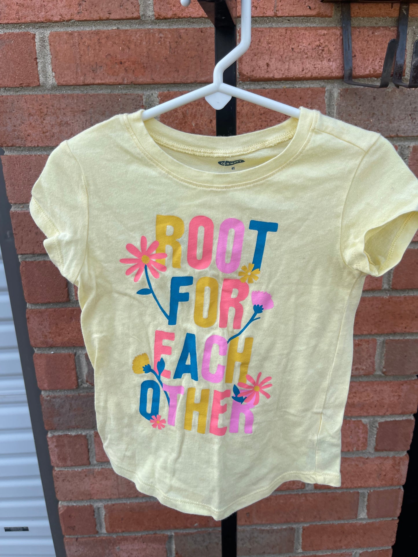 Old Navy Yellow Shirt Girls sz 4T