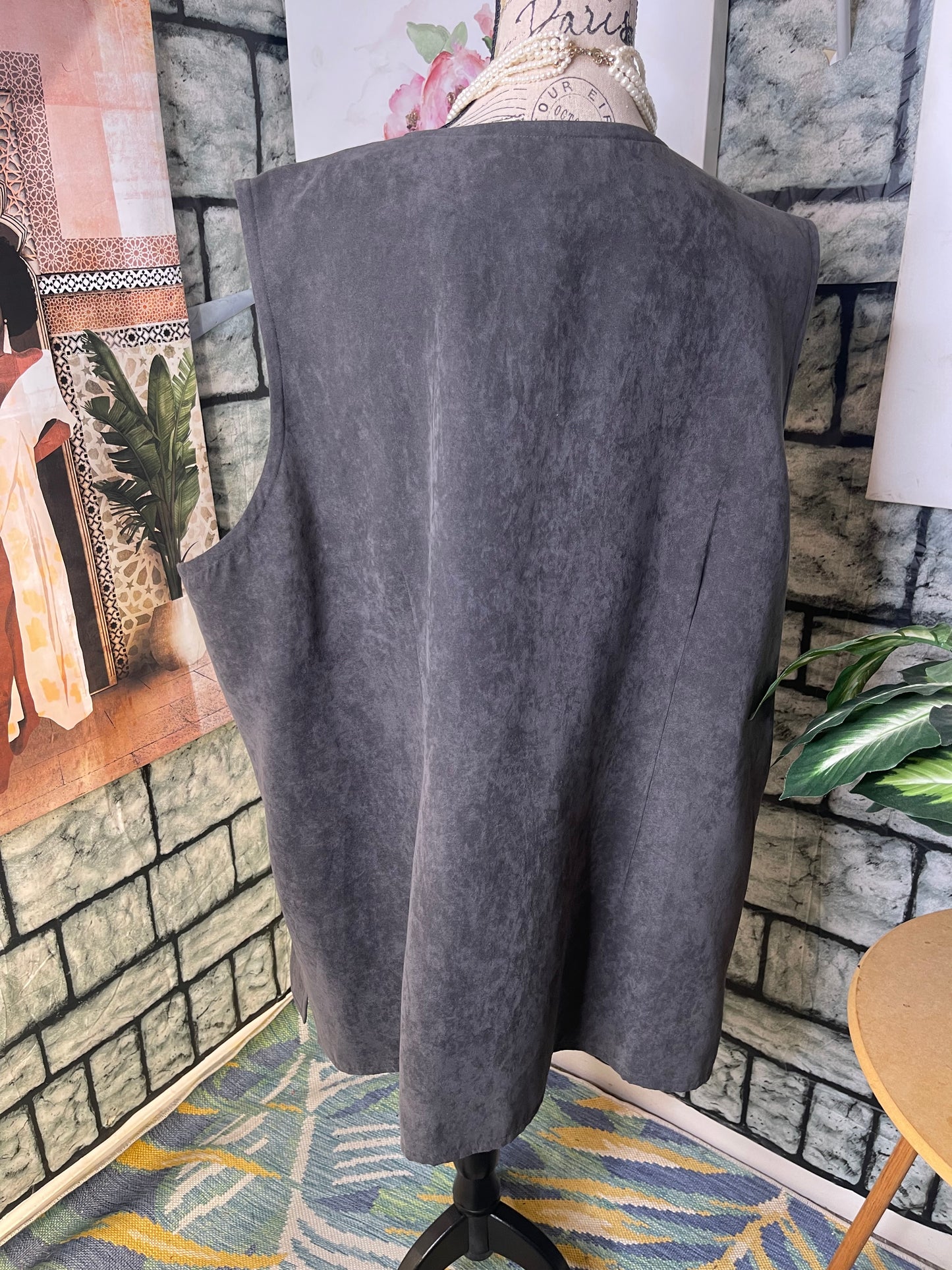 Maggie Barnes Gray Vest Women sz 26W
