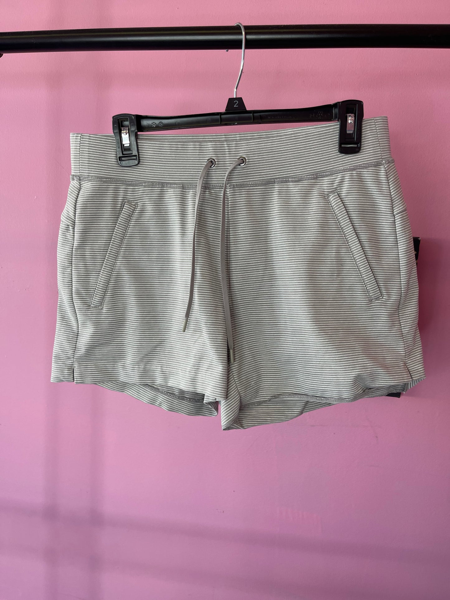 Athleta Gray White Shorts Women sz Small (see threading pic)