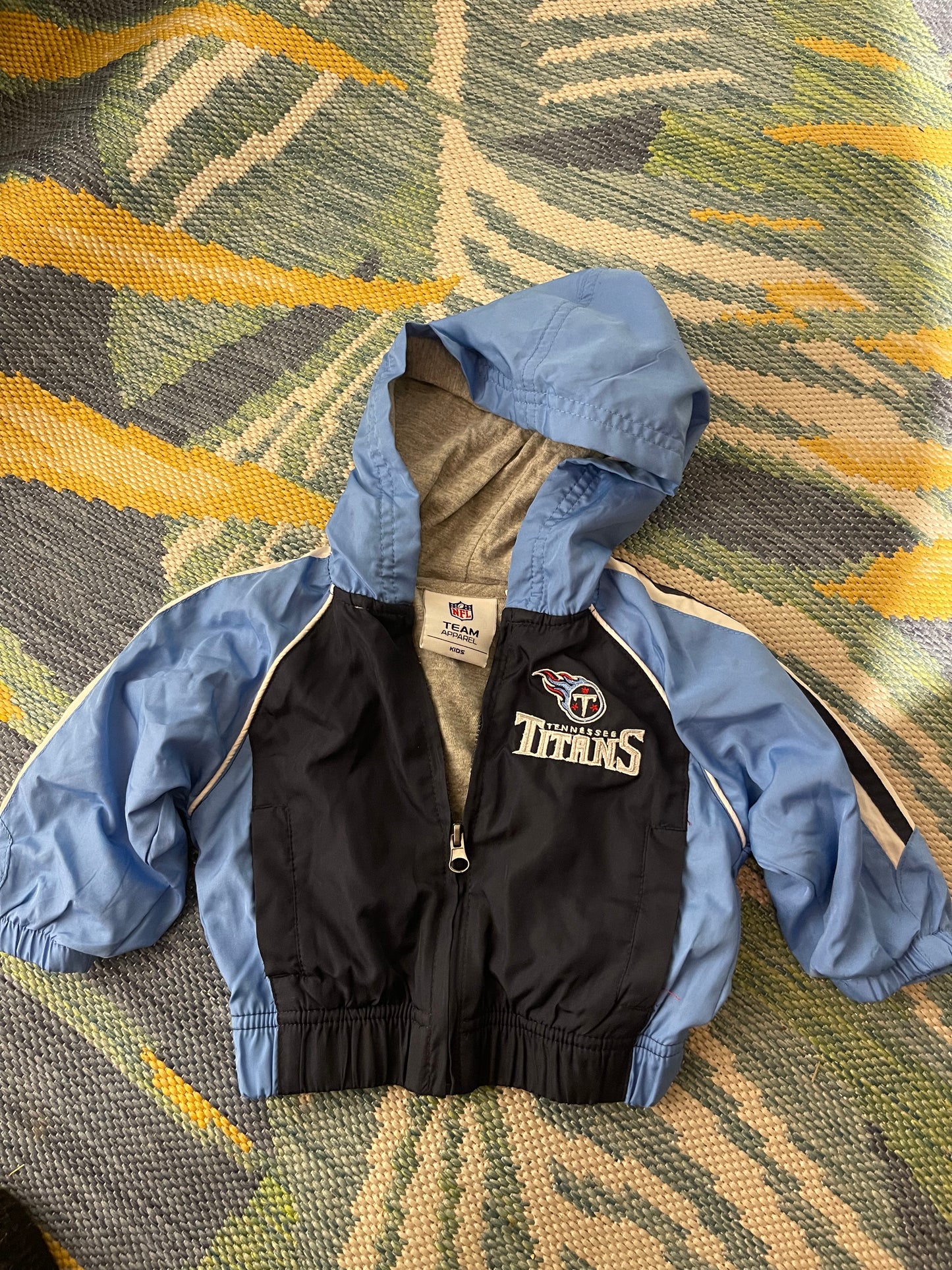 NFL Titans Jacket Boys sz 12M